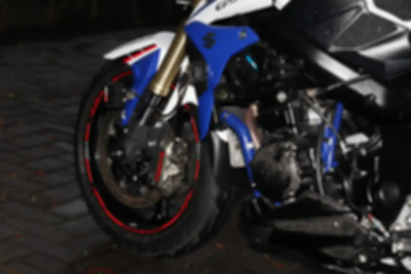 Suzuki GSR 750 Berkonsep Turing One3 Motoshop