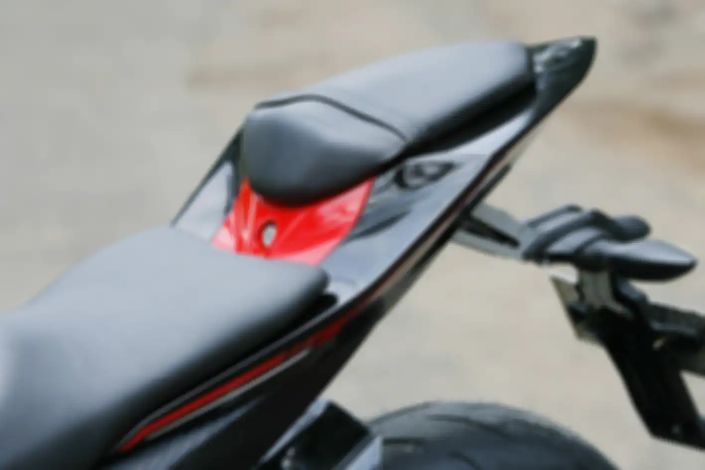 Yamaha New Vixion Lighting dengan bodi Yamaha R15 Locomotif Jajar