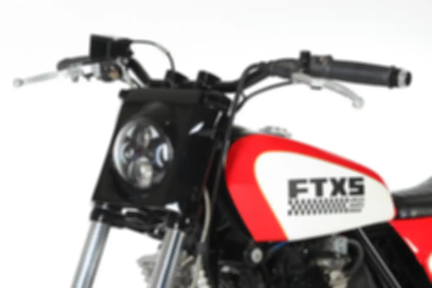 Modifikasi Suzuki Thunder 250 Flat Track Corsa Lawless Garage Jakarta