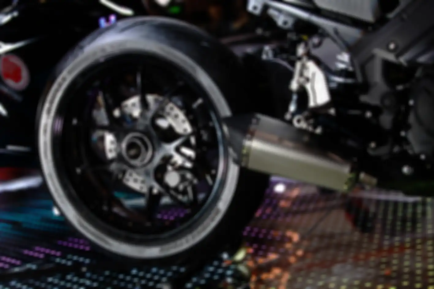 Modifikasi Yamaha R25 Kaki Moge Idemitsu IMOS 2018