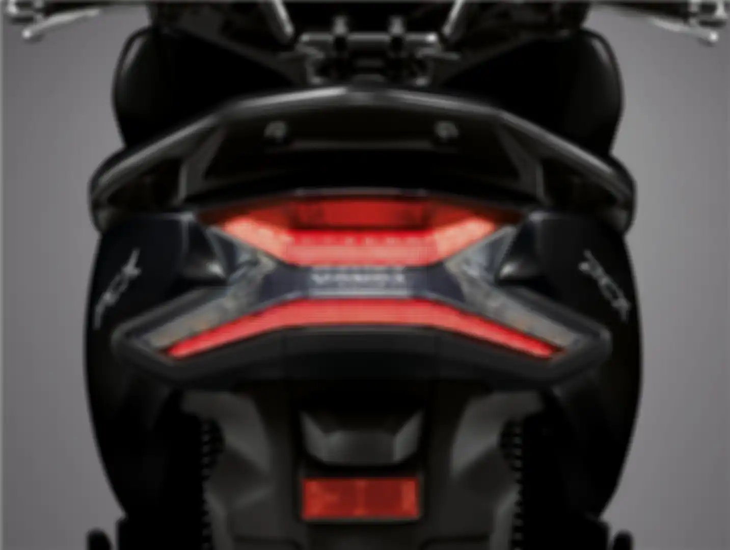 Tampilan belakang Honda PCX 150 yang berubah tampilan, biar enggak kalah dengan Yamaha All New NMAX