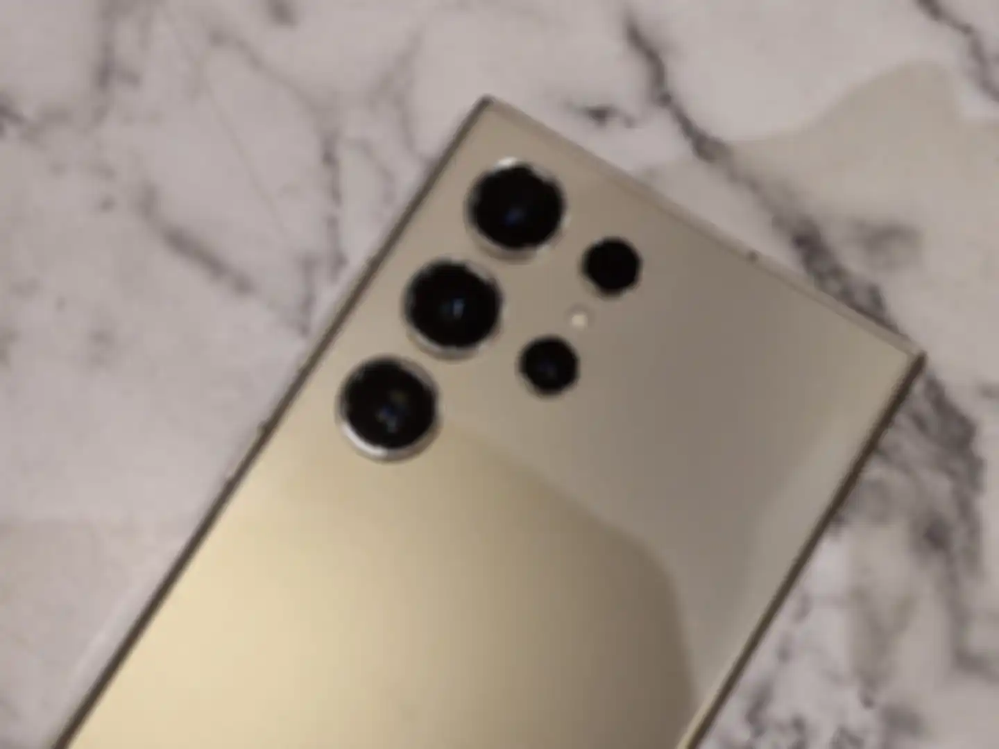 Kemampuan zoom Samsung Galaxy S24 Ultra menjadi salah satu fitur unggulan