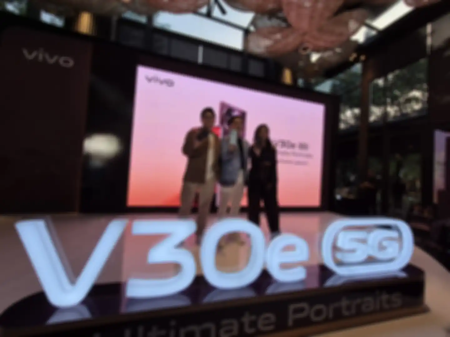 peluncuran vivo V30e