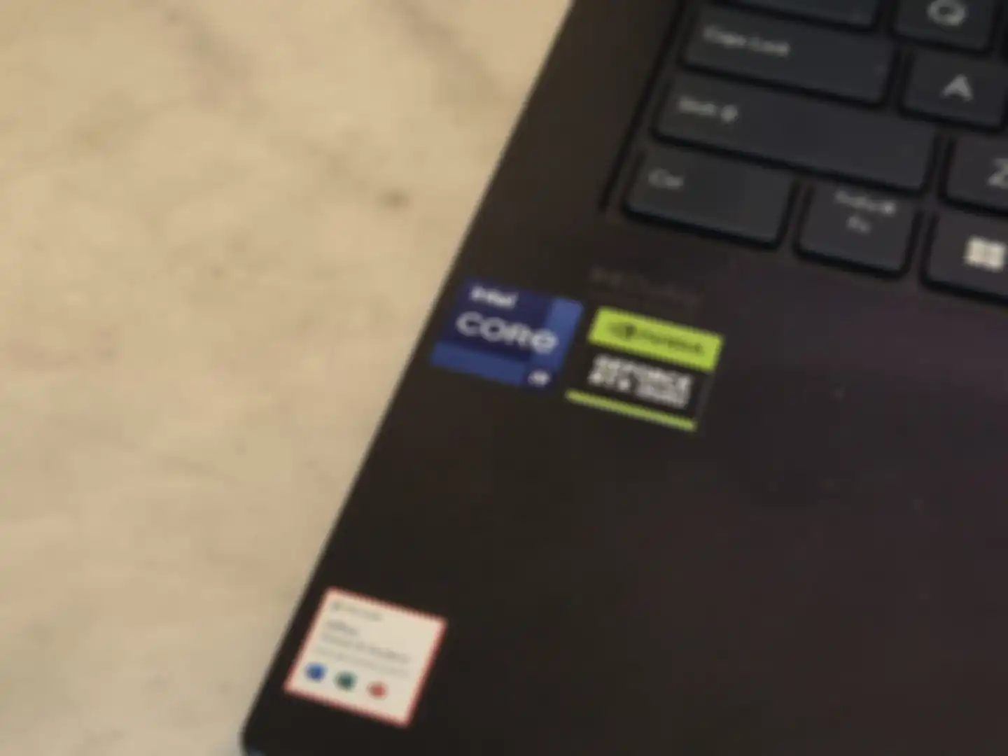 ASUS Zenbook Pro 14 OLED UX6404 menggunakan kombinasi Intel Core i9-13900H dan RTX 4070