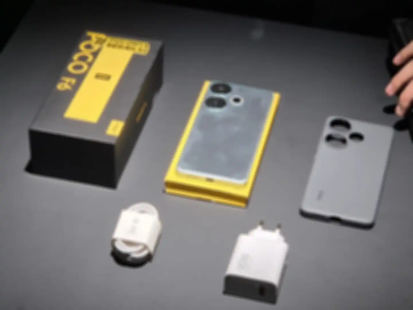 POCO F6