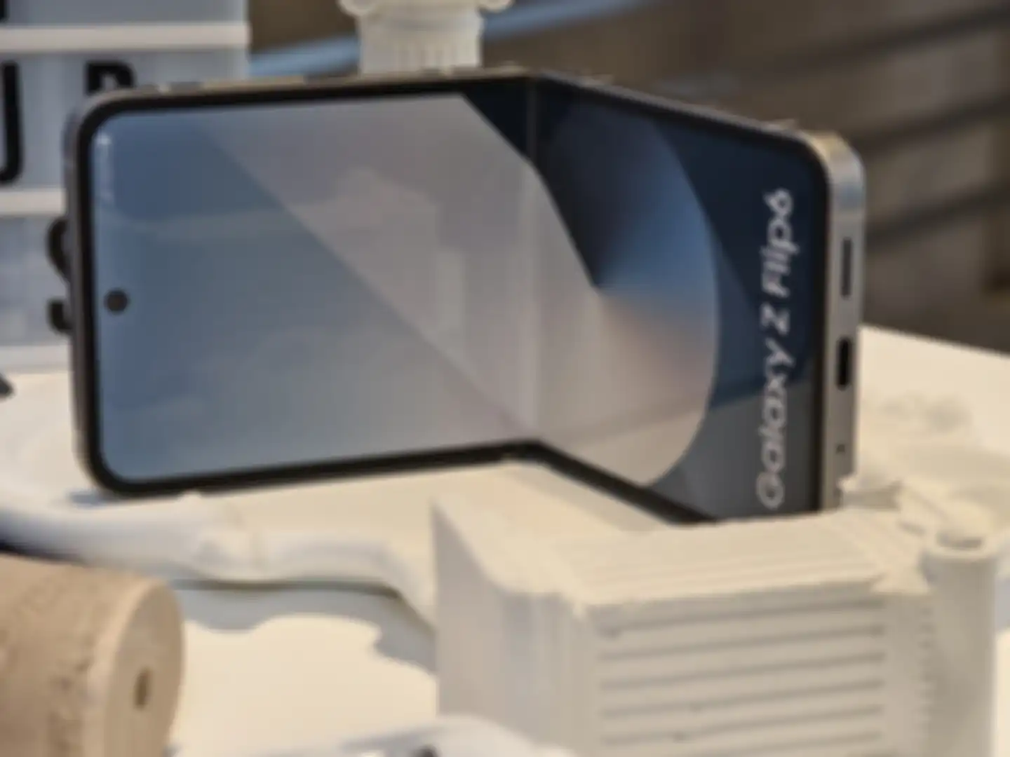 Samsung Galaxy Z Flip6