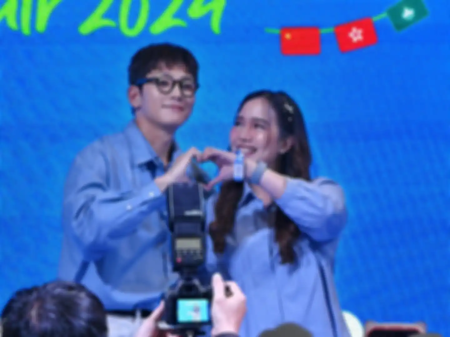 Fans yang berkeempatan foto bersama Ji Chang Wook