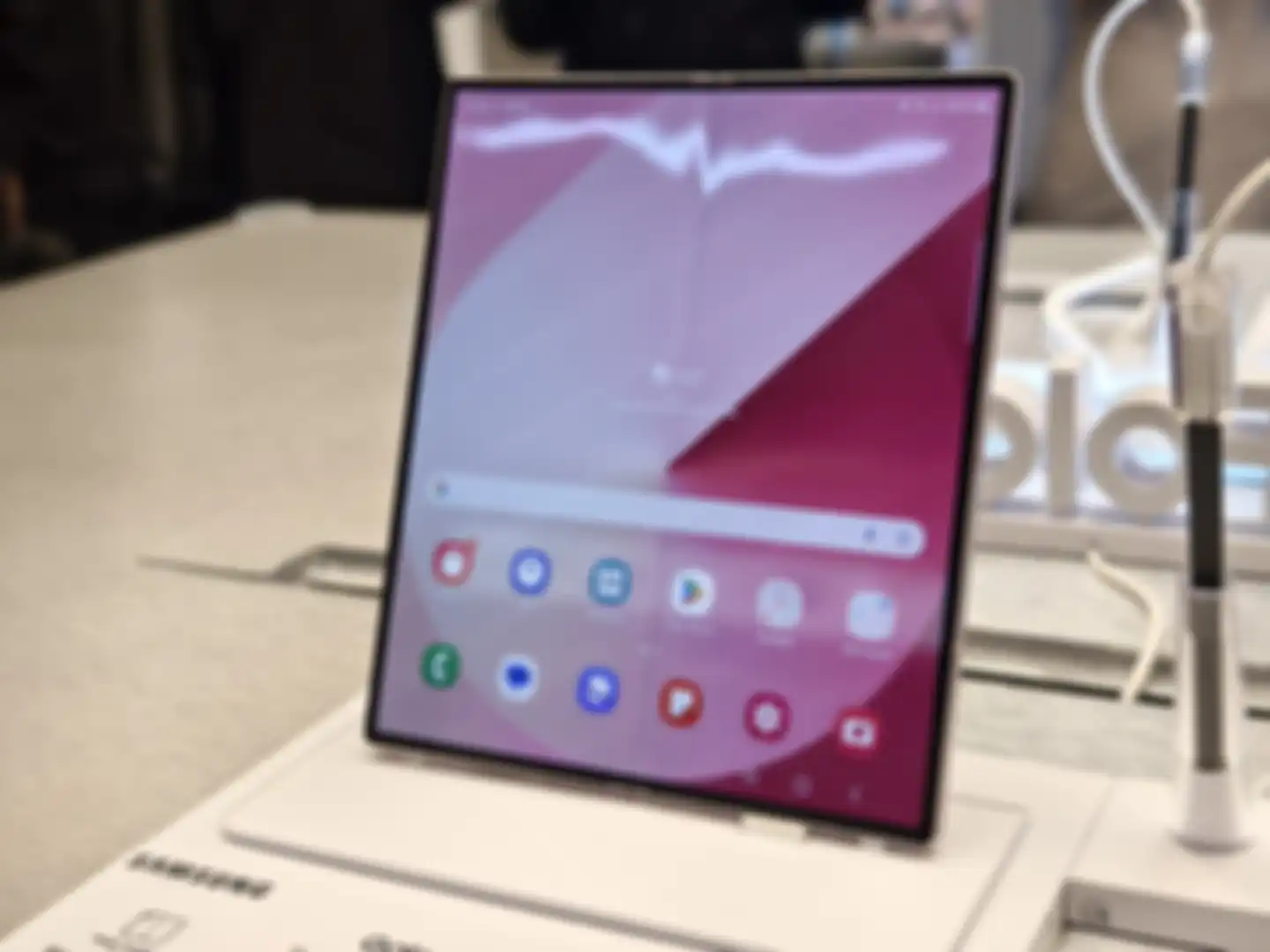 Layar utama Samsung Galaxy Z Fold6