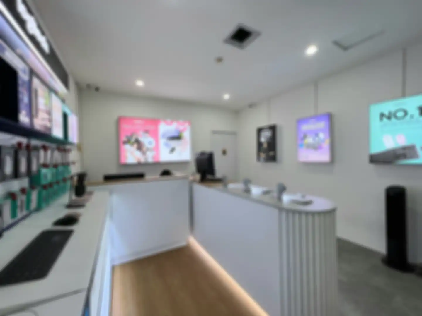 Logitech Official Brand Store di Mangga Dua Mall