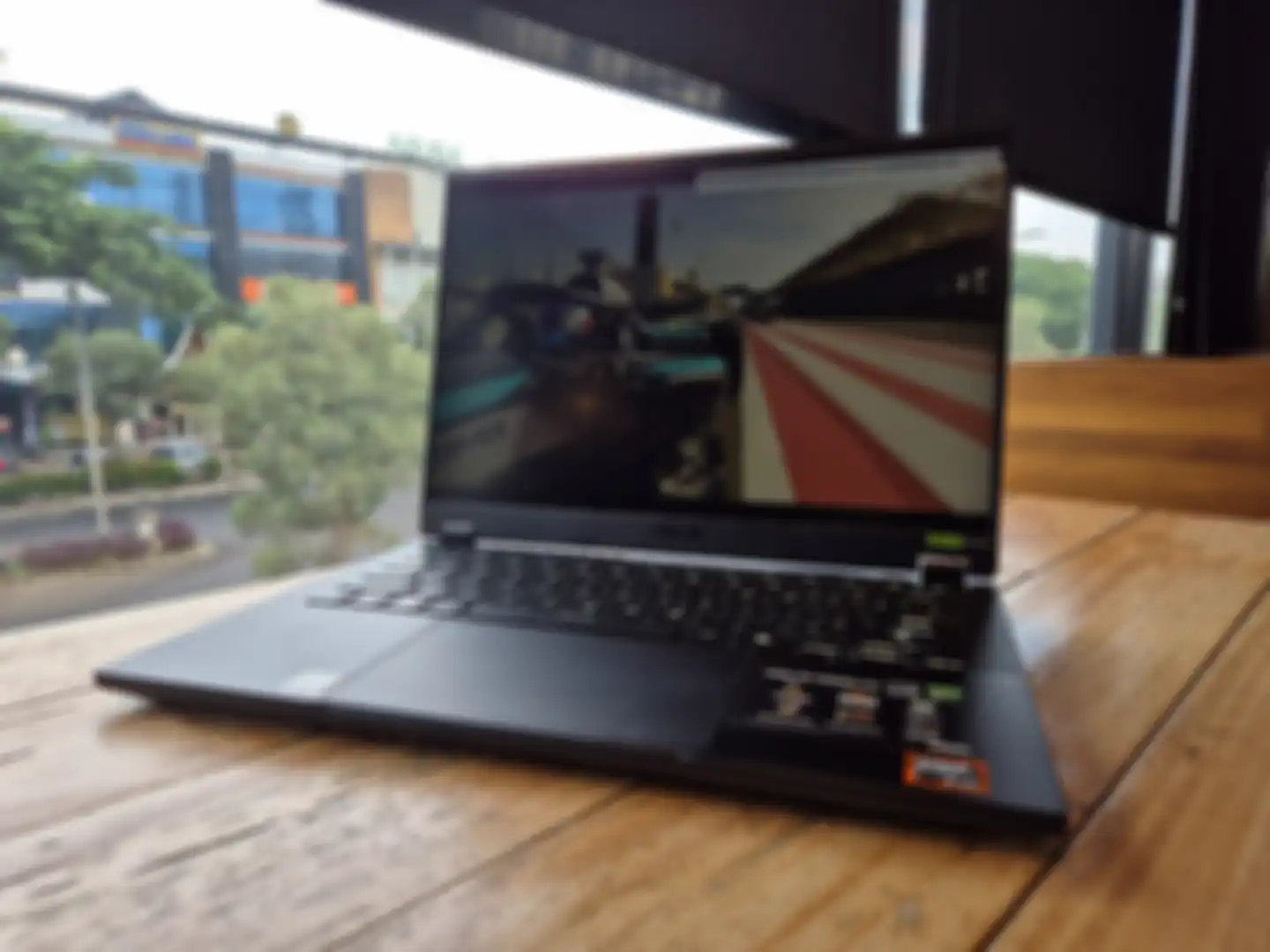 Layar ASUS TUF A14
