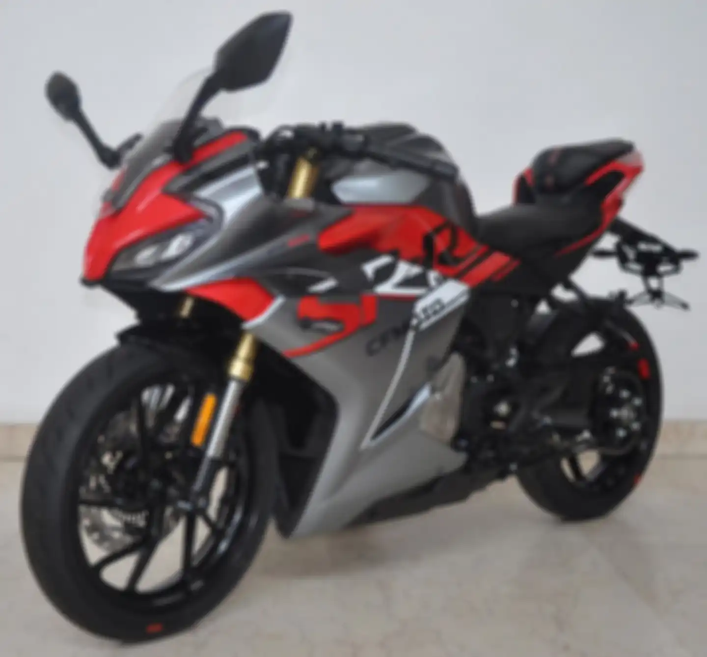 Motor sport baru asal China CFMOTO 250SR-R akan meluncur. Siap lawan Ninja 250 dan CBR250RR?