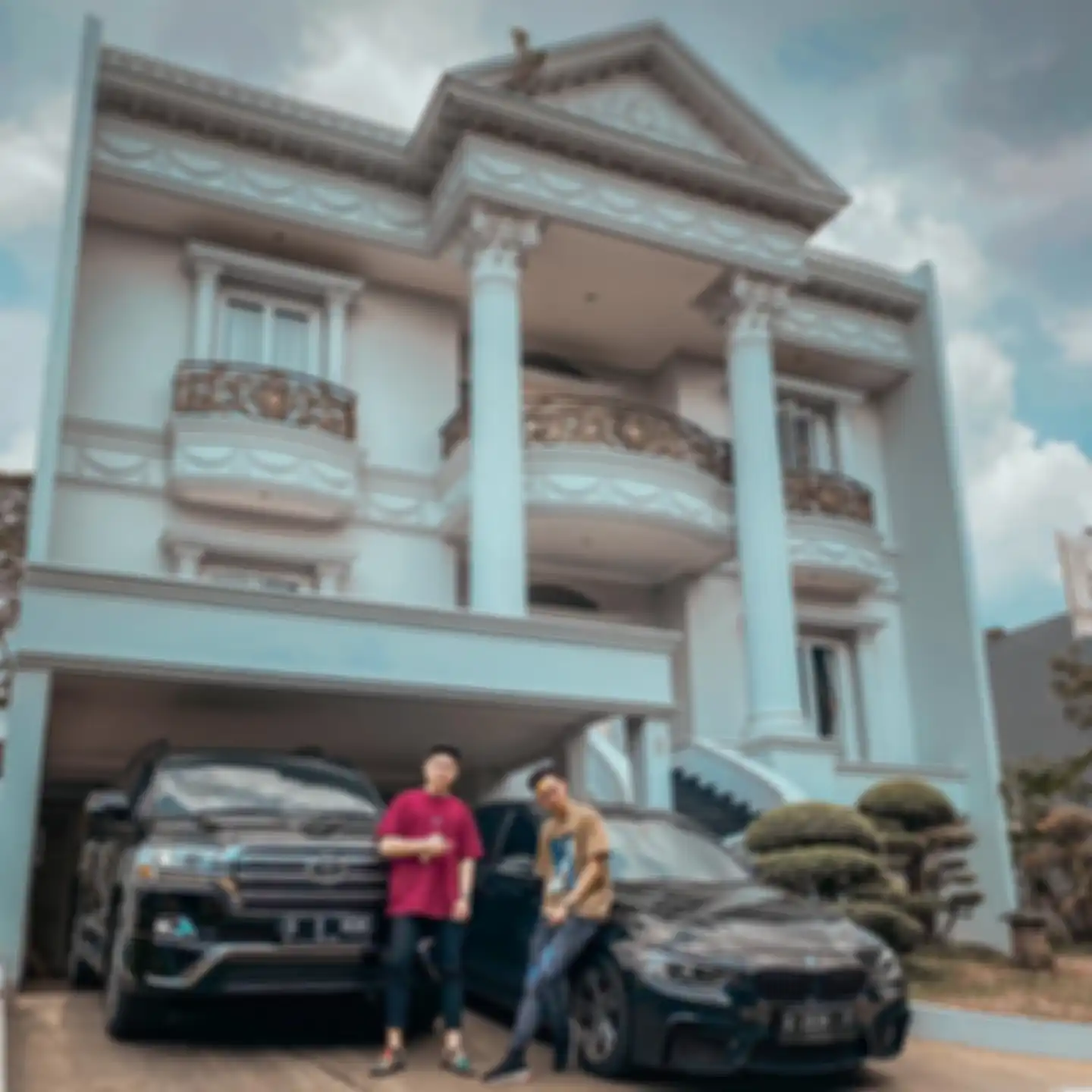 Indra Kenz sukses menipu satu Indonesia. Nikita Mirzani ikut kena trik tunangan Vanessa Khong. Indra ngaku rumah Alam Sutera bukan miliknya.