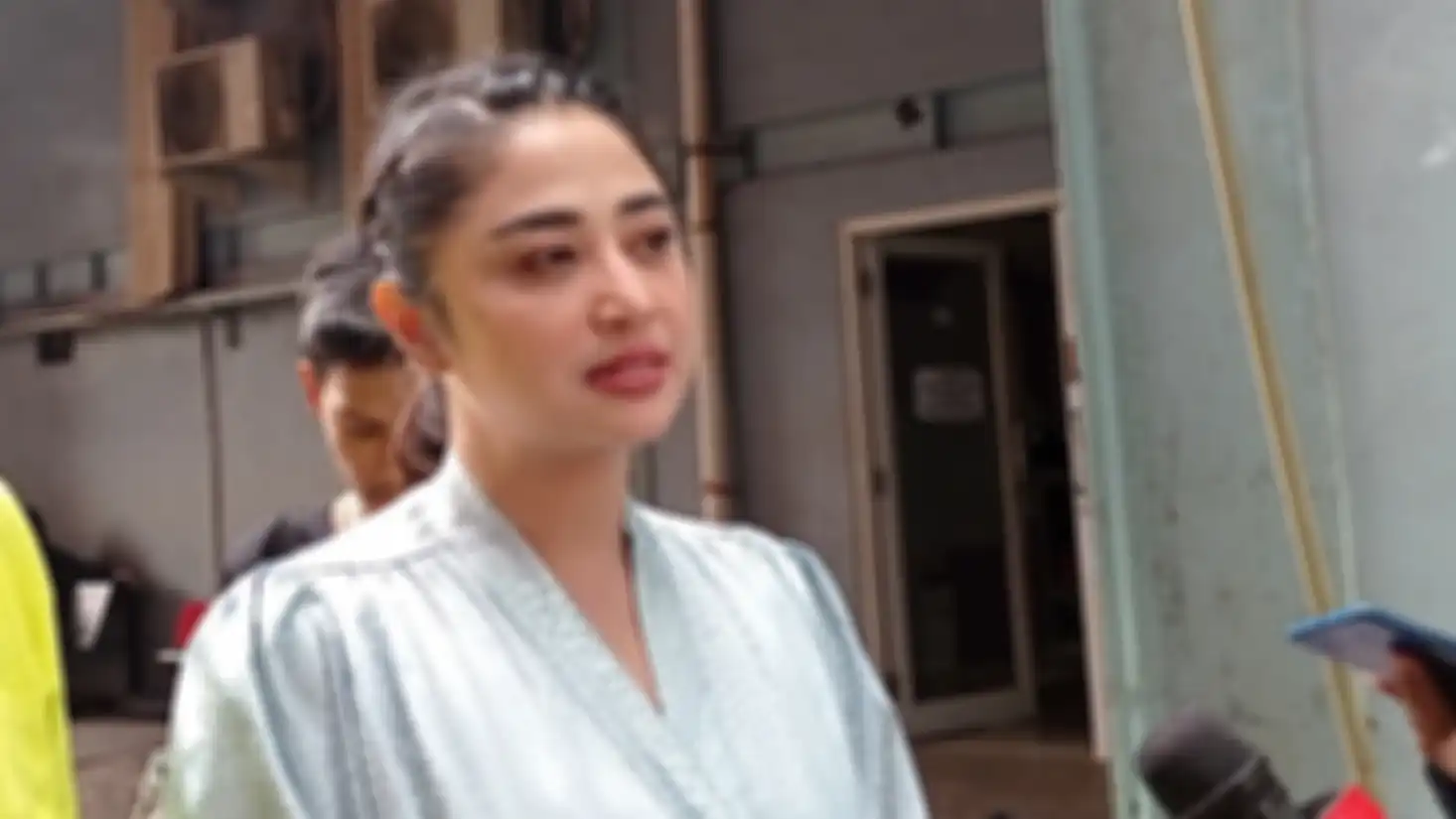 Dewi Perssik ditemui di kawasan Tendean, Jakarta Selatan, Selasa (2/8/2022).