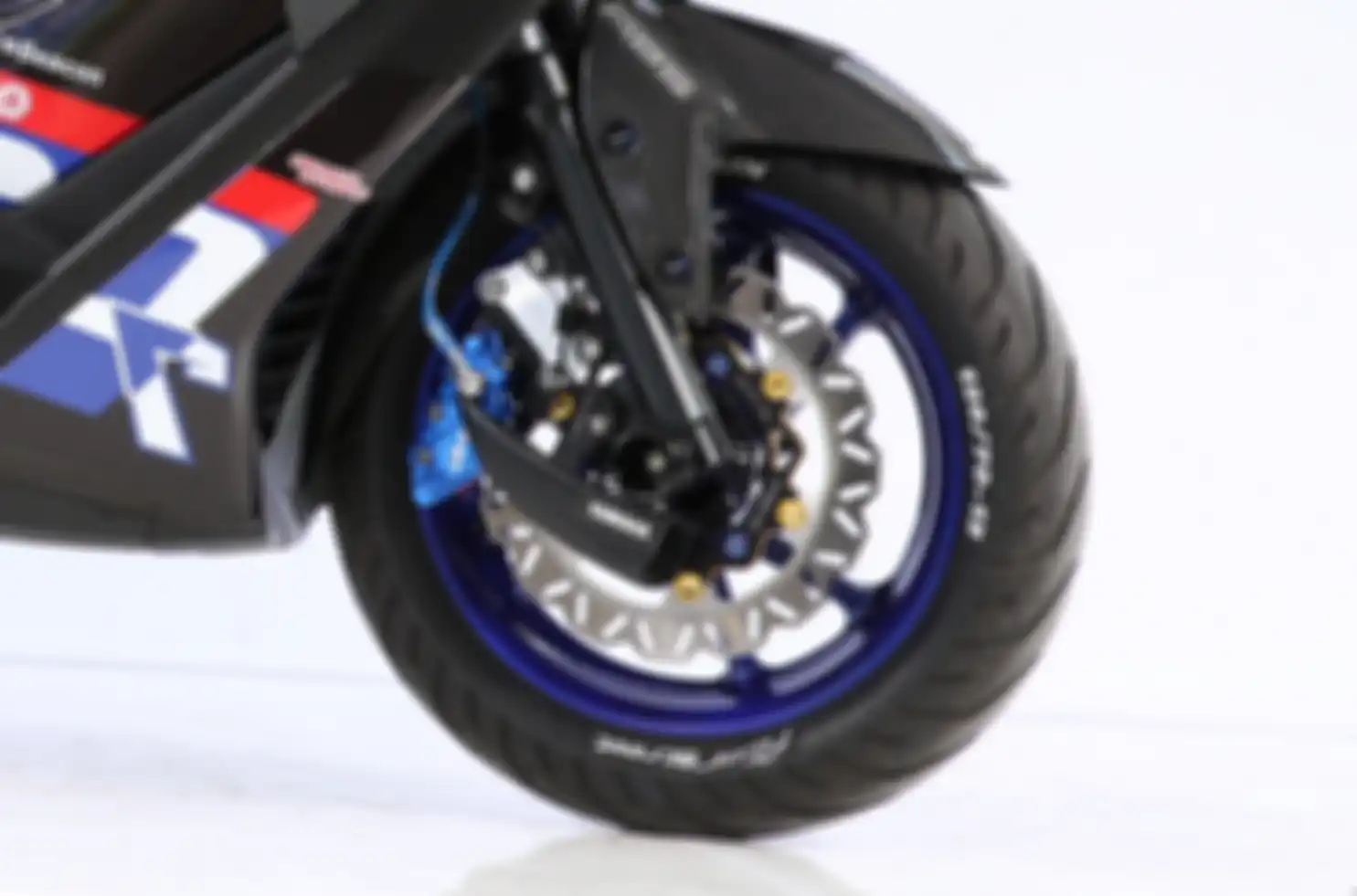 Yamaha NMAX bergaler Daily Use Customaxi Surabaya