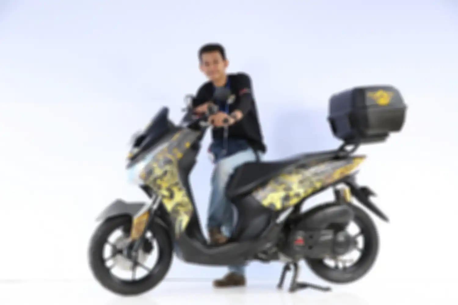 Yamaha Lexi pemegang gelar Rising Star Customaxi Surabaya