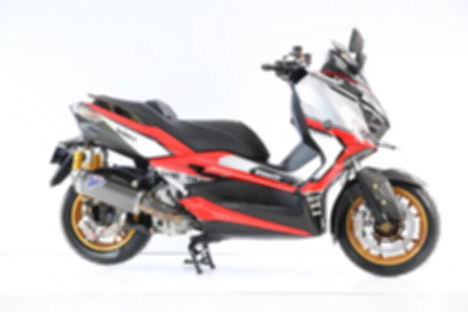 Yamaha XMAX juara Daily Use Customaxi Surabaya