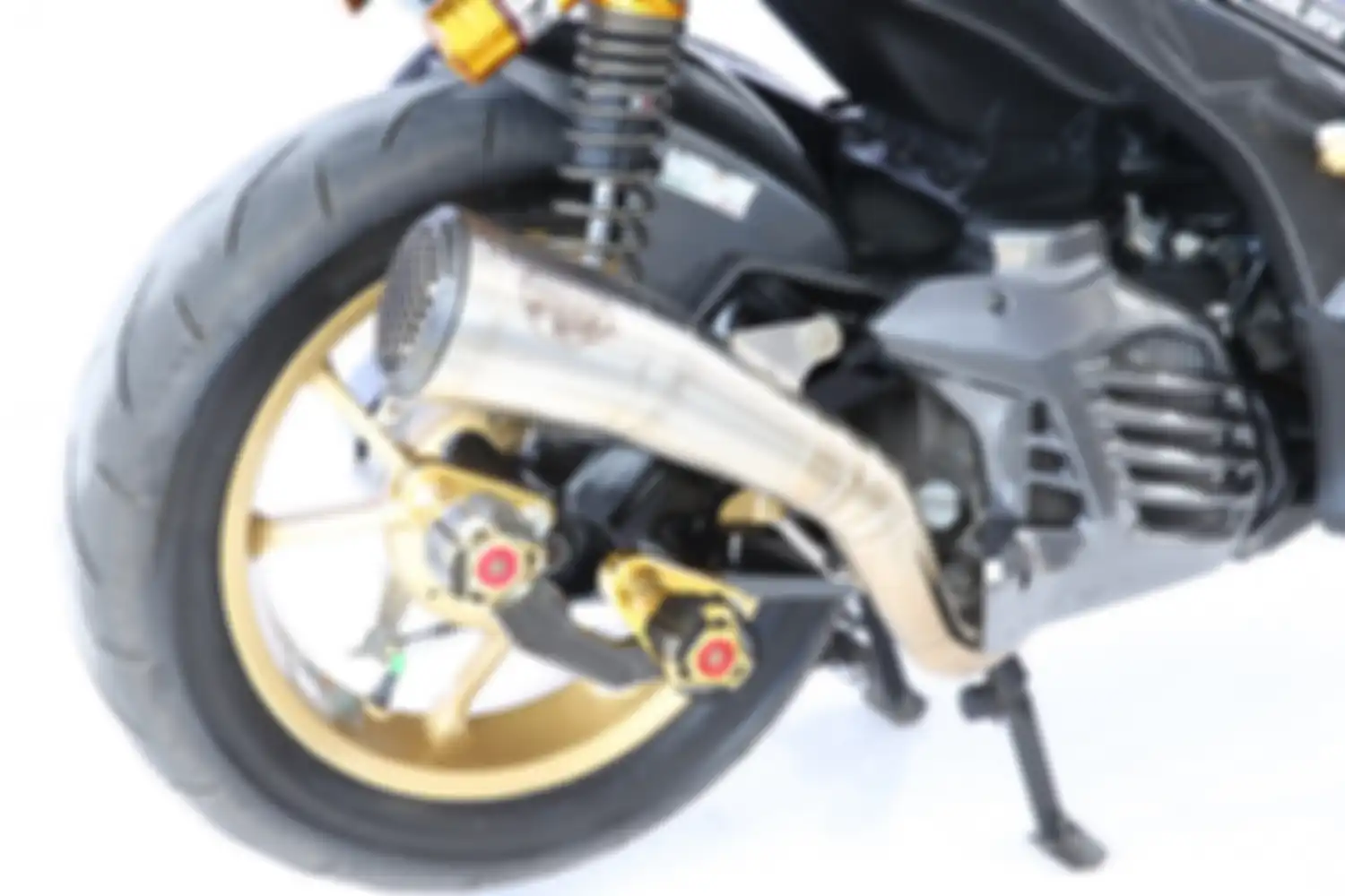Yamaha Aerox pemenang kelas Daily Use Customaxi Surabaya