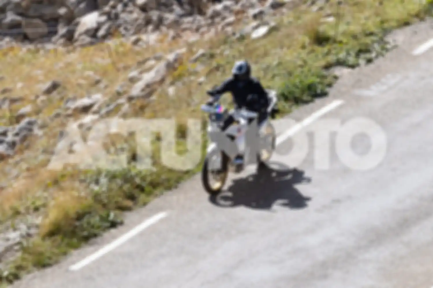Spy shot calon motor baru Honda XL750 Transalp, siap diajak menjelajah