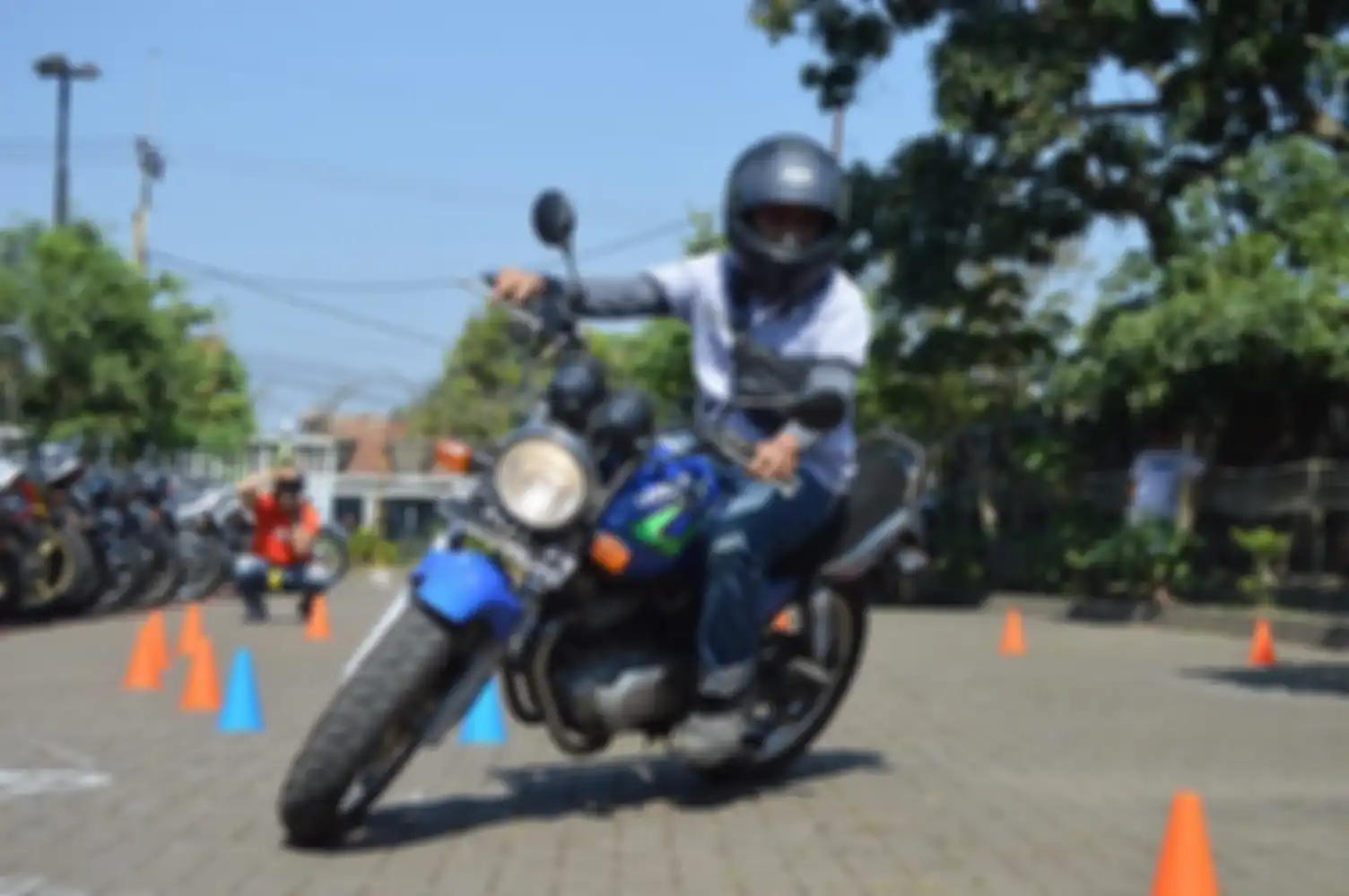 Acara slalom test pada ATP ke-11 di Cisarua. 