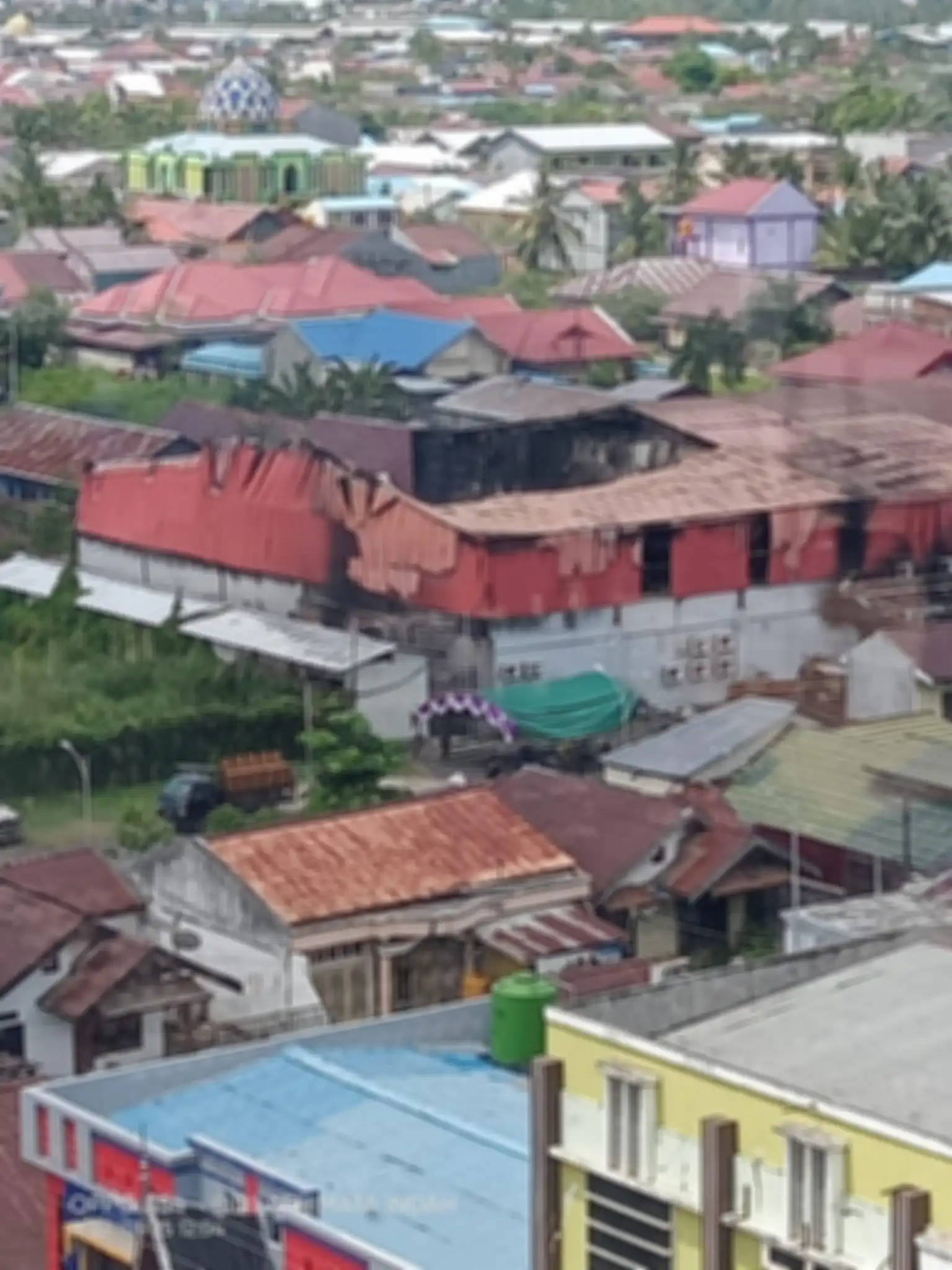 Dinar Candy berduka mendapatkab kabar sahabatnya, DJ Indah Cleo meninggal dalam bentrokan maut di Sorong. Begini faktanya.