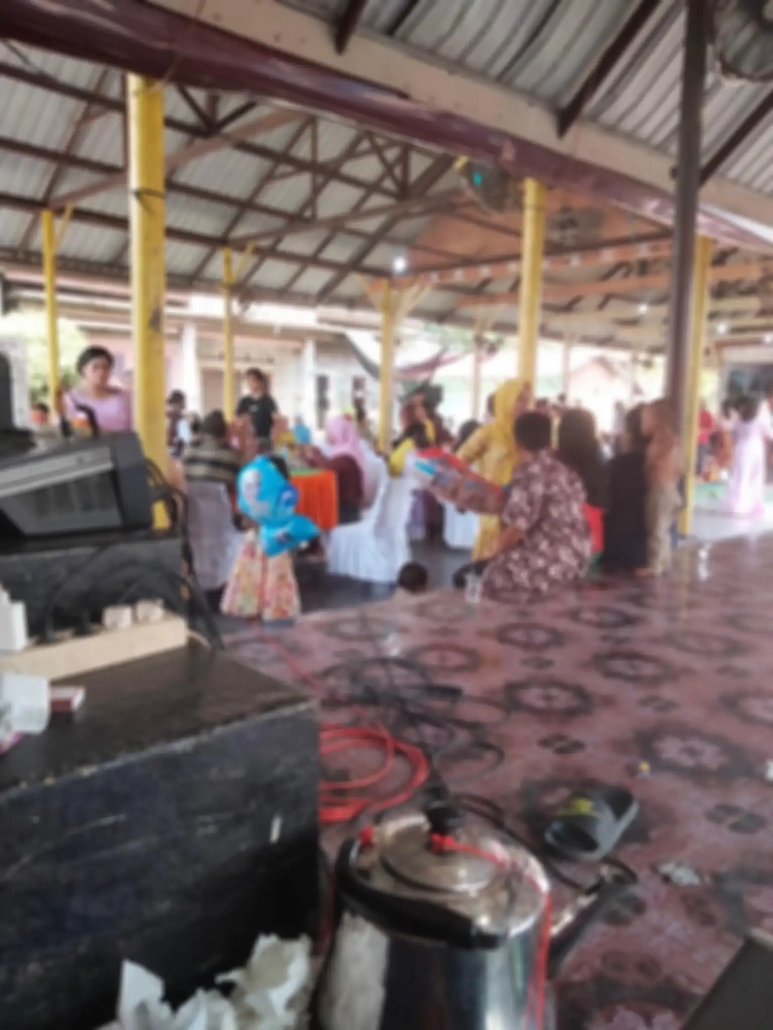MUI Sumatera Utara sampai harus turun tangan dapat kabar wanita Langkat murtad karena dinikahi pria beda agama. Foto nikahnya dicari.