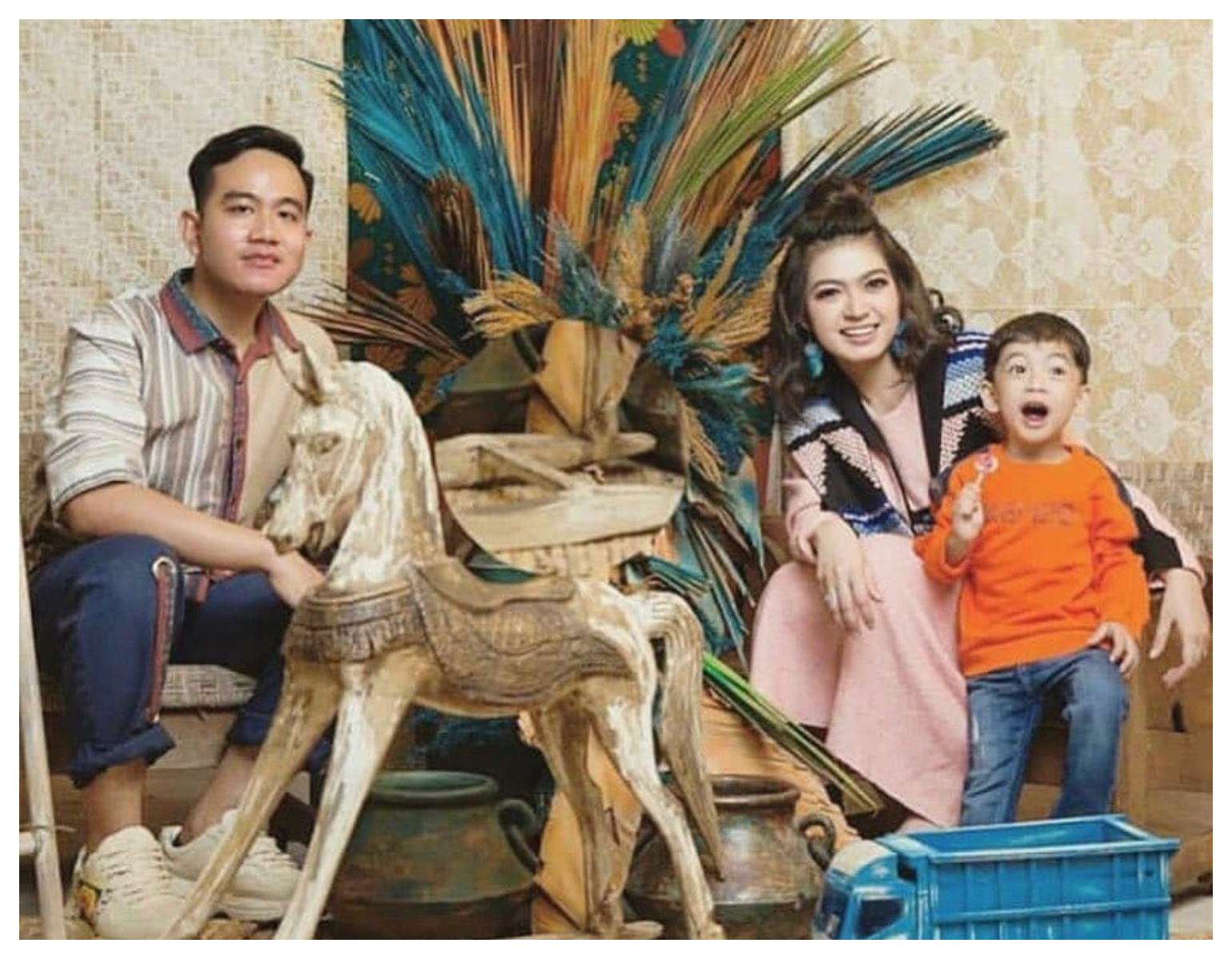 Gibran Rakabuming, Selvi Ananda, dan Jan Ethes