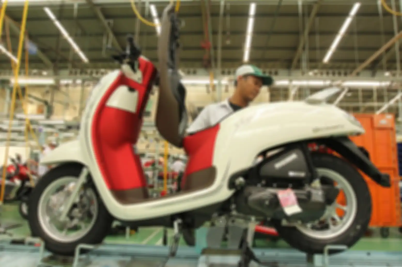 Honda Scoopy 2019 warna merah putih