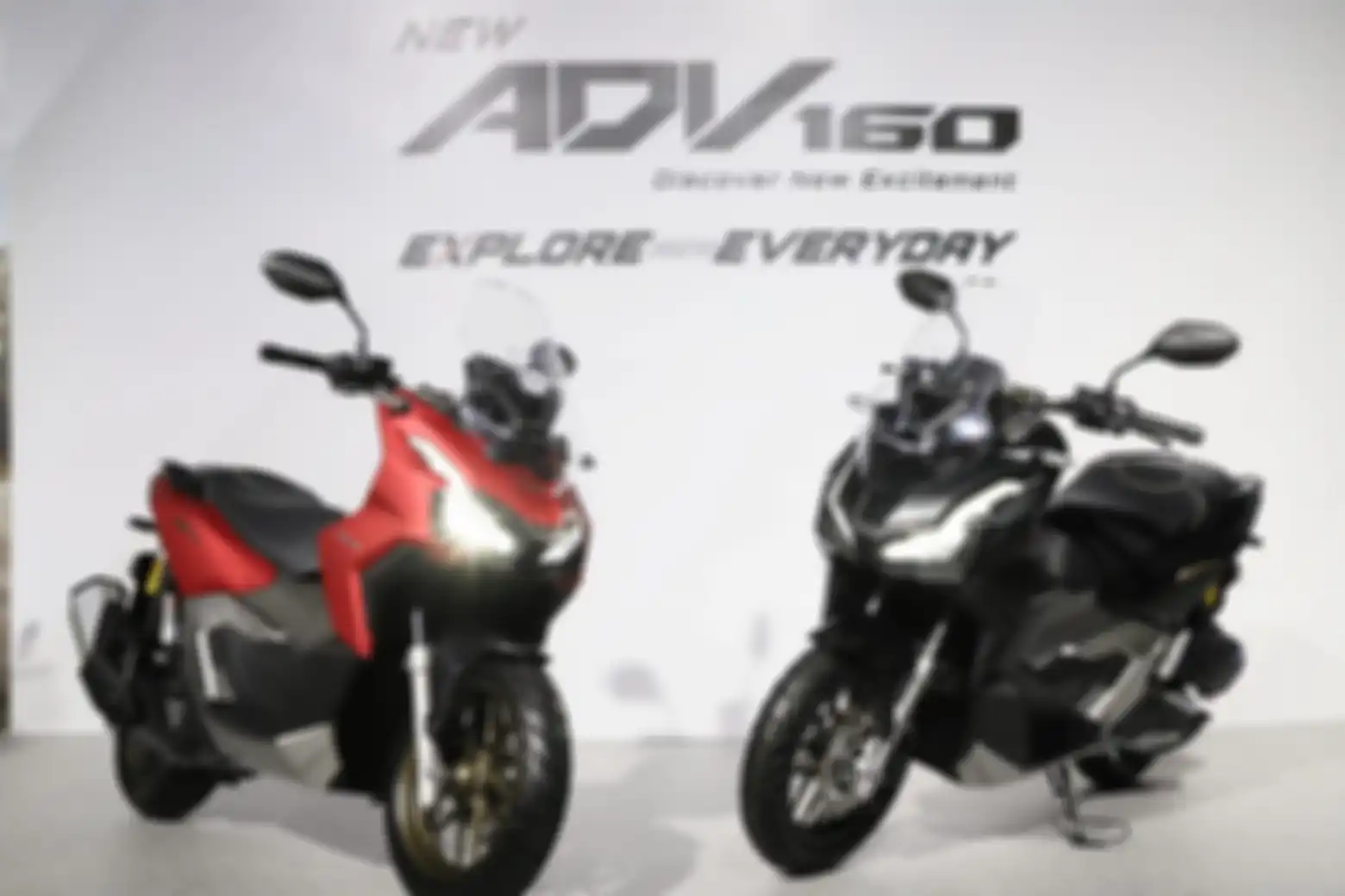 Resmi meluncur, harga Honda ADV 160 dijual mulai Rp 36 jutaan, ada varian CBS dan ABS. 