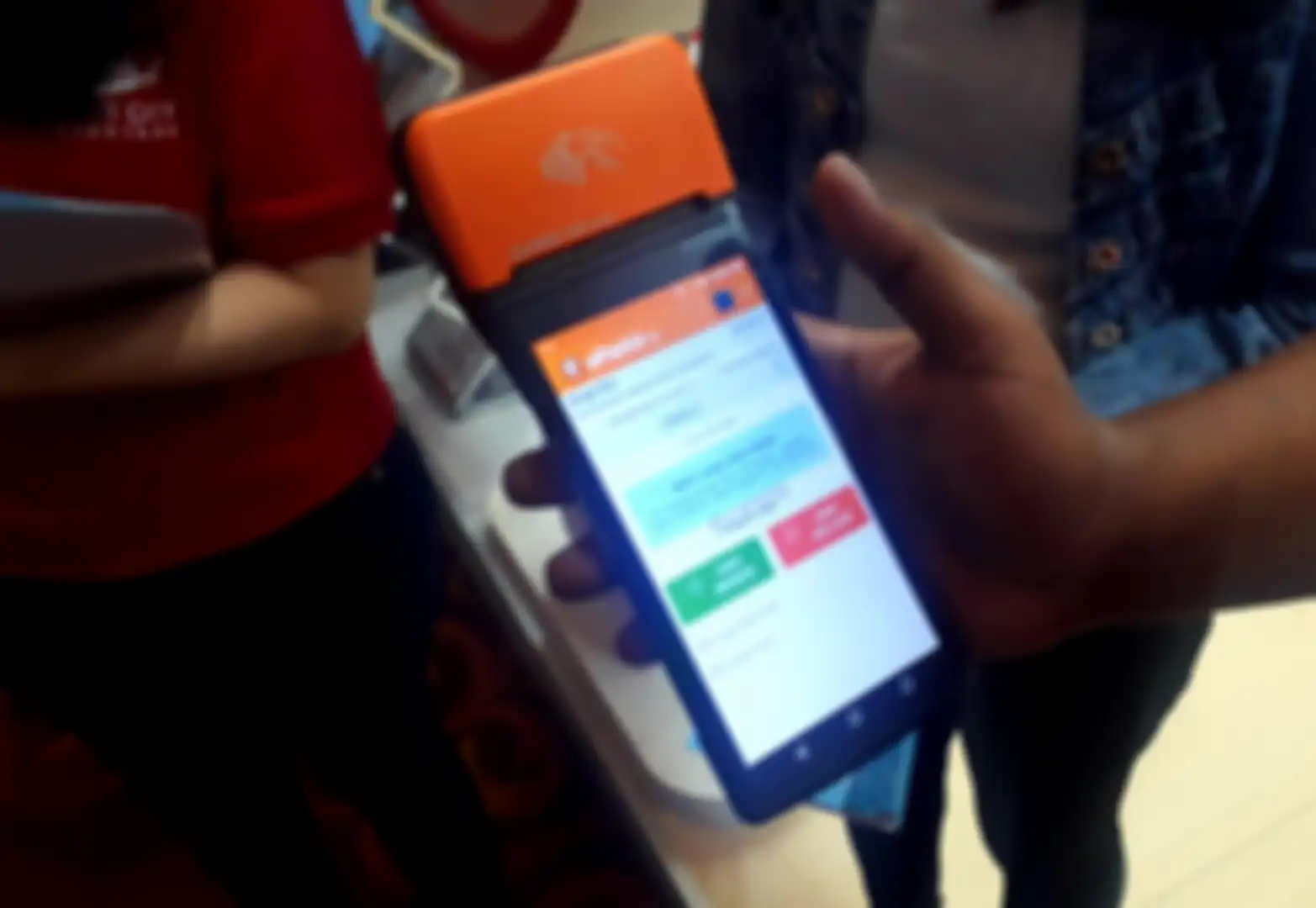 Android Sunmi V2 Pro yang digunakan sebagai perangkat eParkir untuk mencetak karcis parkir.