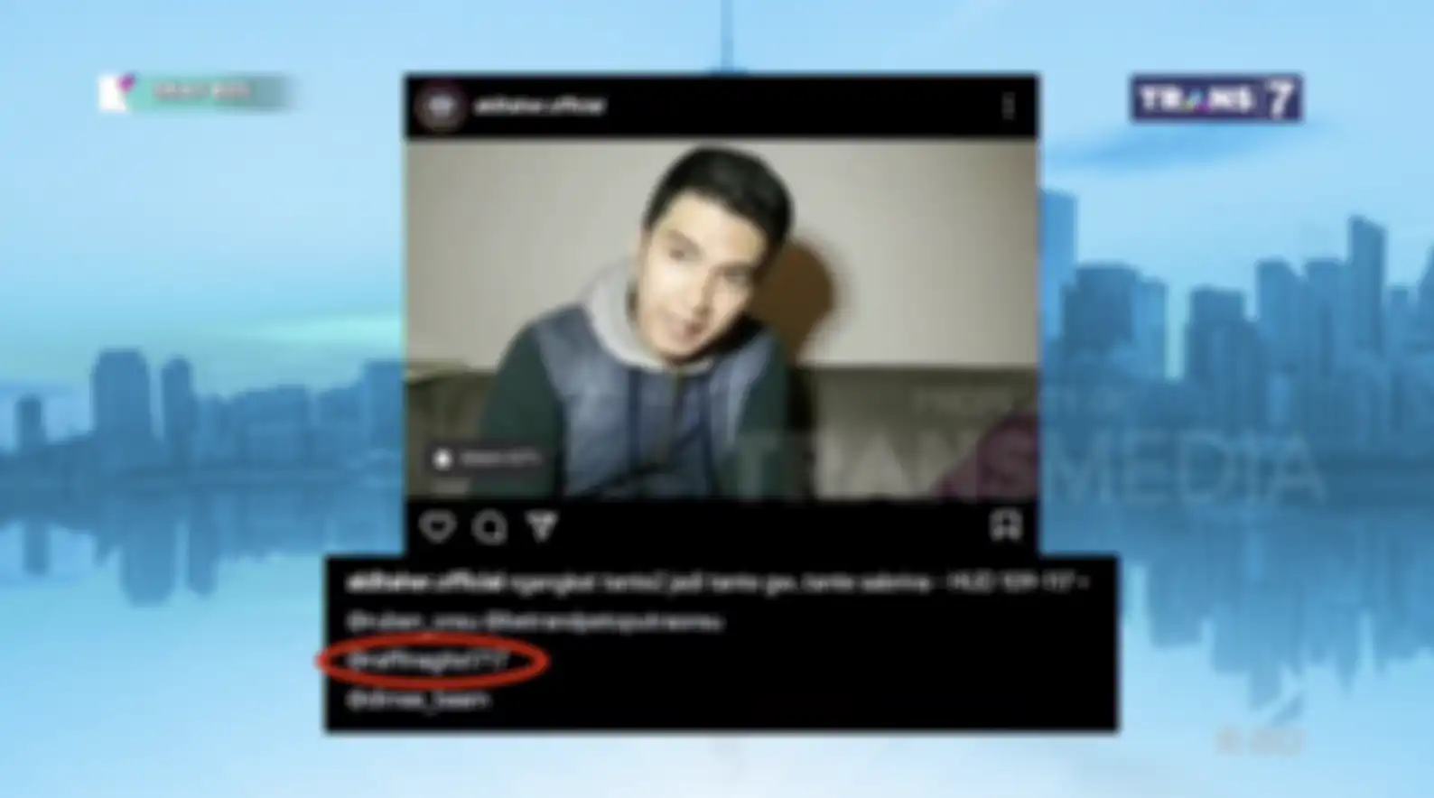 Aldi Taher mengunggah sebuah video lewat IGTV miliknya, tentang seorang perempuan yang ia angkat menjadi tantenya. Dalam unggahan itu, Aldi Taher men-tag beberapa artis, termasuk Raffi Ahmad.