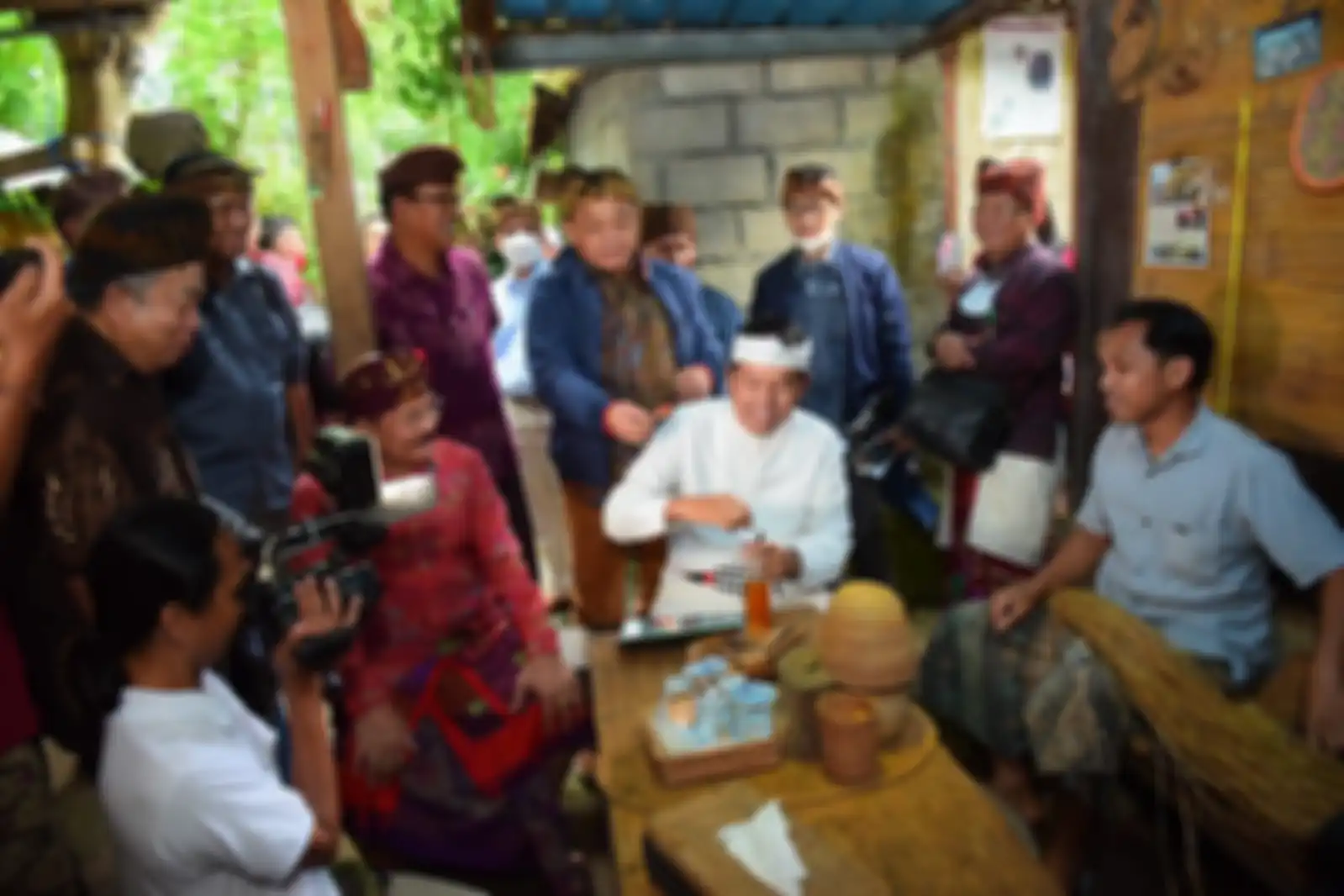 Pernikahan Bupati Purwakarta dengan Dedi Mulyadi ternyata sempat tak dapat restu. Pantas foto mesranya makin sulit dicari. 