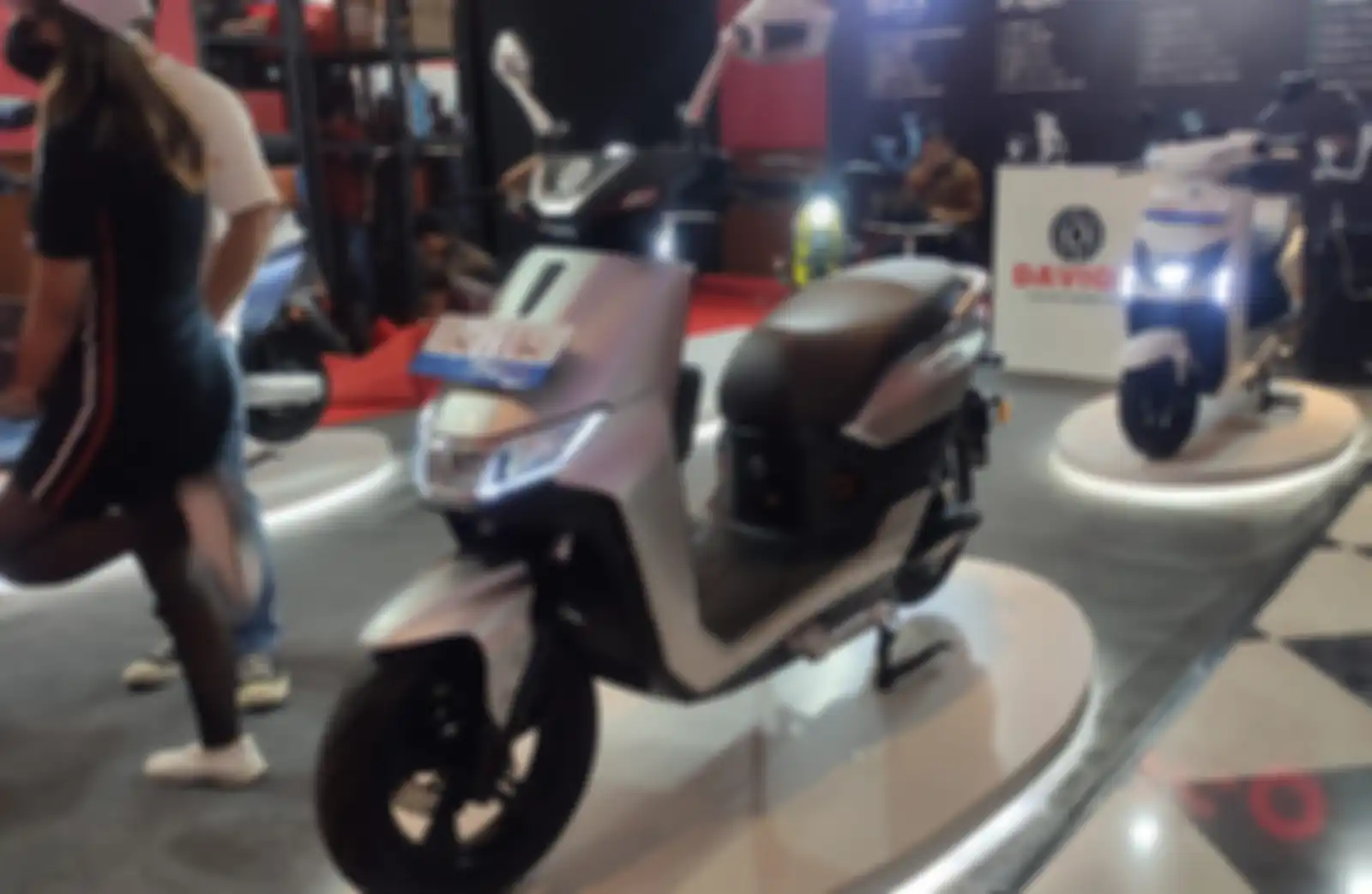 Motor listrik baru Davigo Dragon-S saat berada di IIMS 2023 di JIExpo Kemayoran.