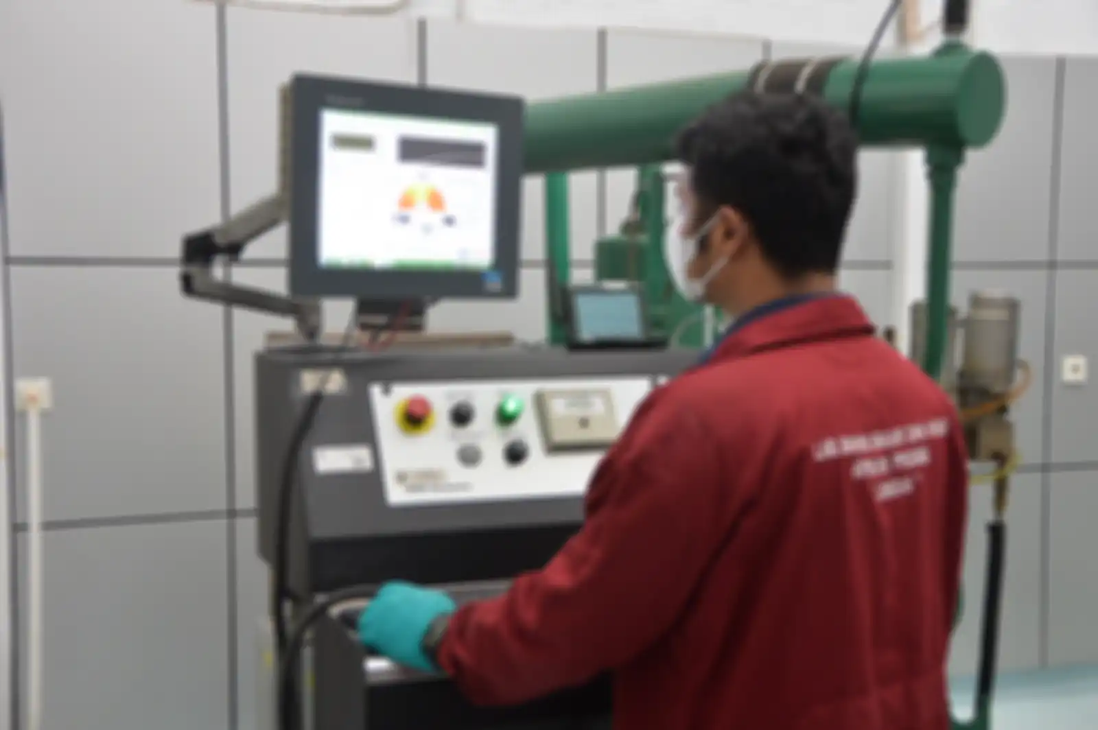 RON diuji menggunakan mesin CFR F-1 dengan metode ASTM D2699.