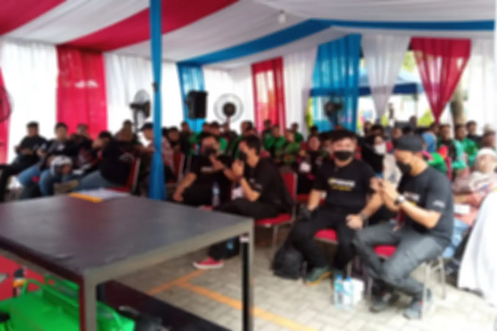 50 pemotor dari driver ojol sampai komunitas ikut program #SegerinMotor di Head Office Planet Ban Depok
