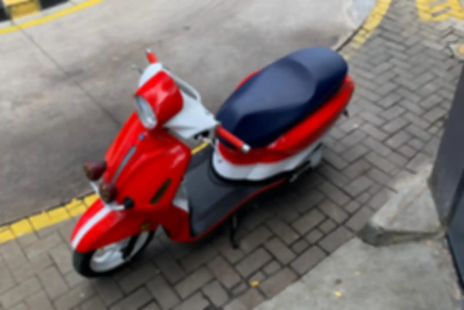 Jok custom single seat di Grand Filano. 