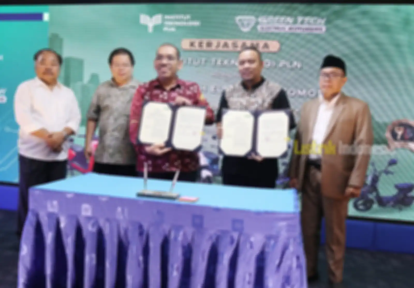 Penandatanganan kerjasama Green Tech dan ITPLN