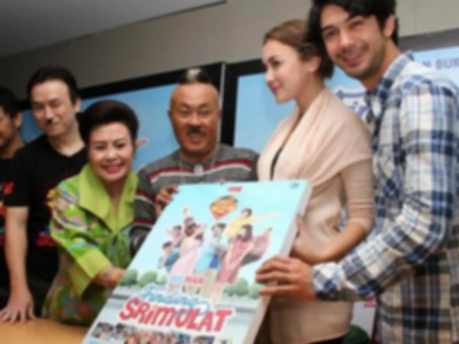 Gogon Mempromosikan Film Finding Srimulat