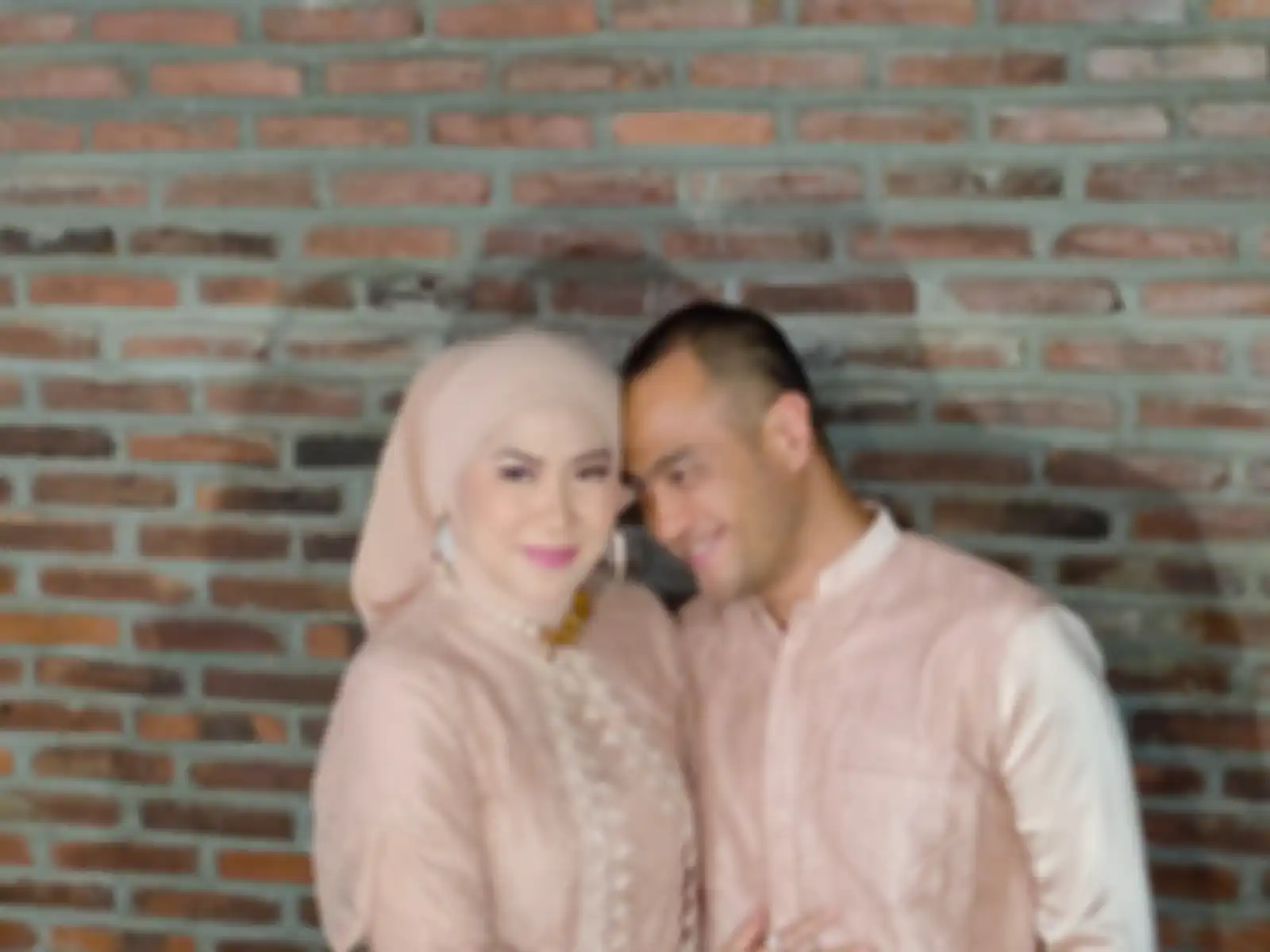 Venna Melinda dan Ferry Irawan saat Grid.ID jumpai di kawasan Ciputat, Tangerang Selatan pada Rabu (23/3/2022)