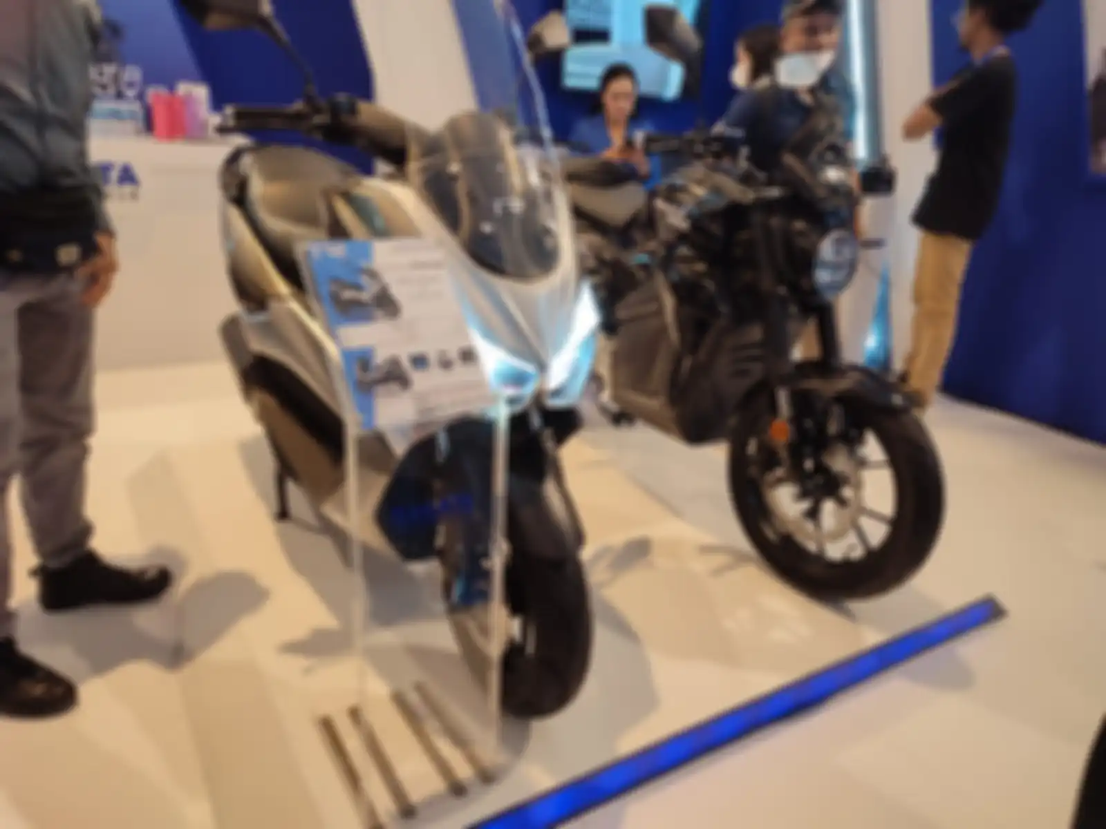Motor listrik Rakata NX3 dan NX8.