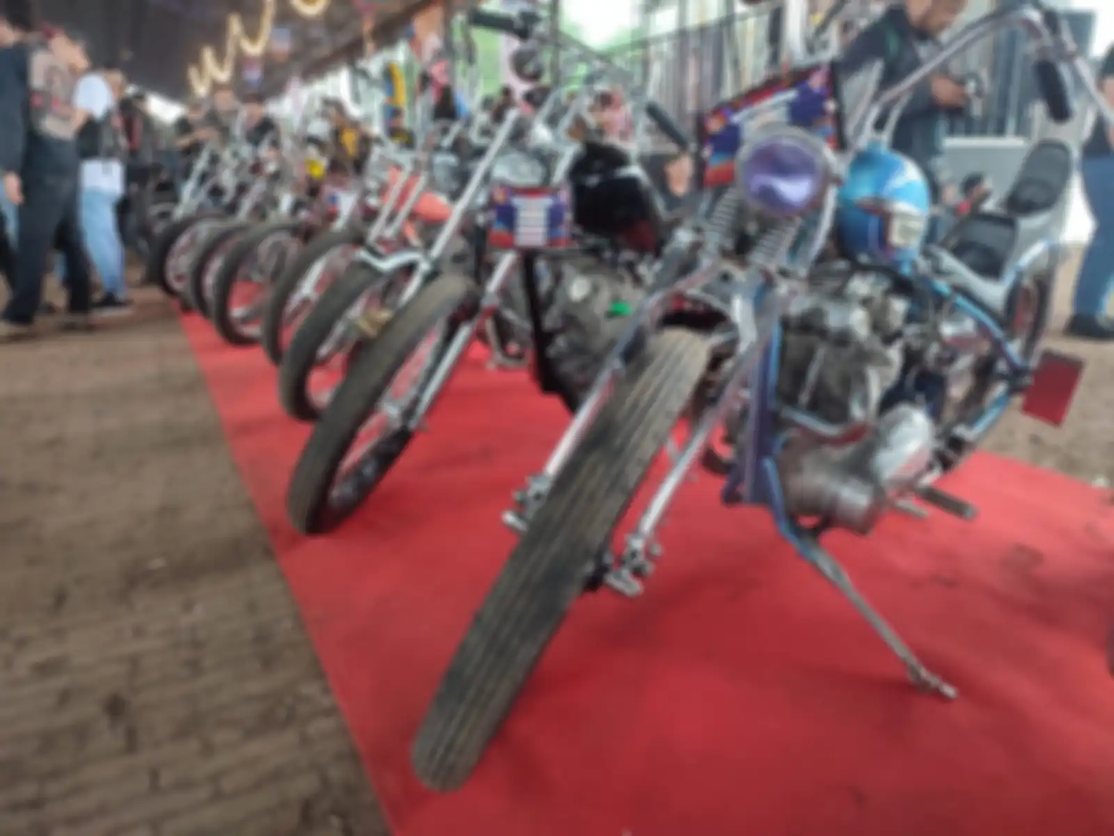 Ilustrasi motor custom.
