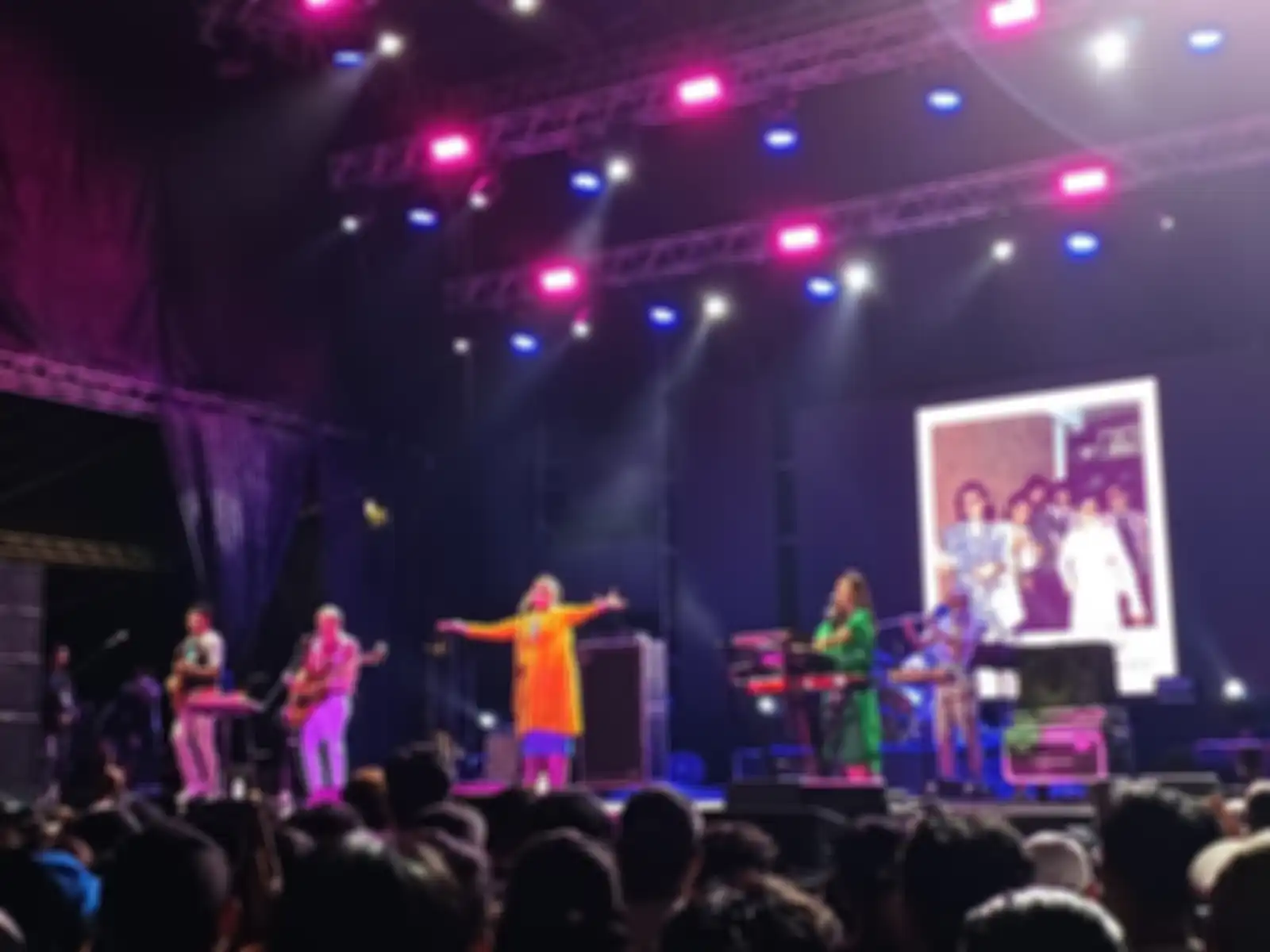 Penampilan White Shoes & The Couples Company di Wild Ground Fest 2022.
