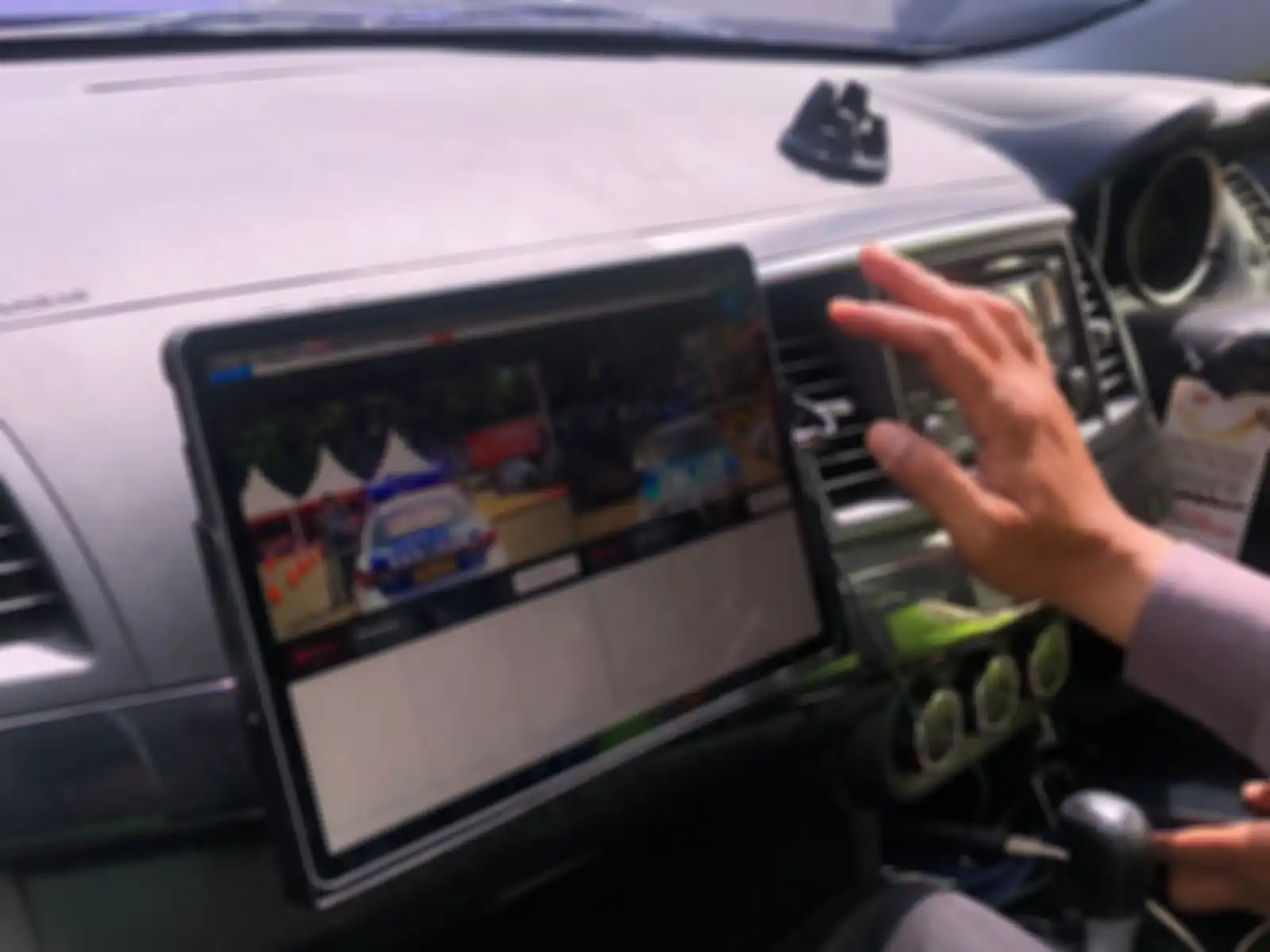 Monitor pemantau pelanggar di ETLE Mobile.
