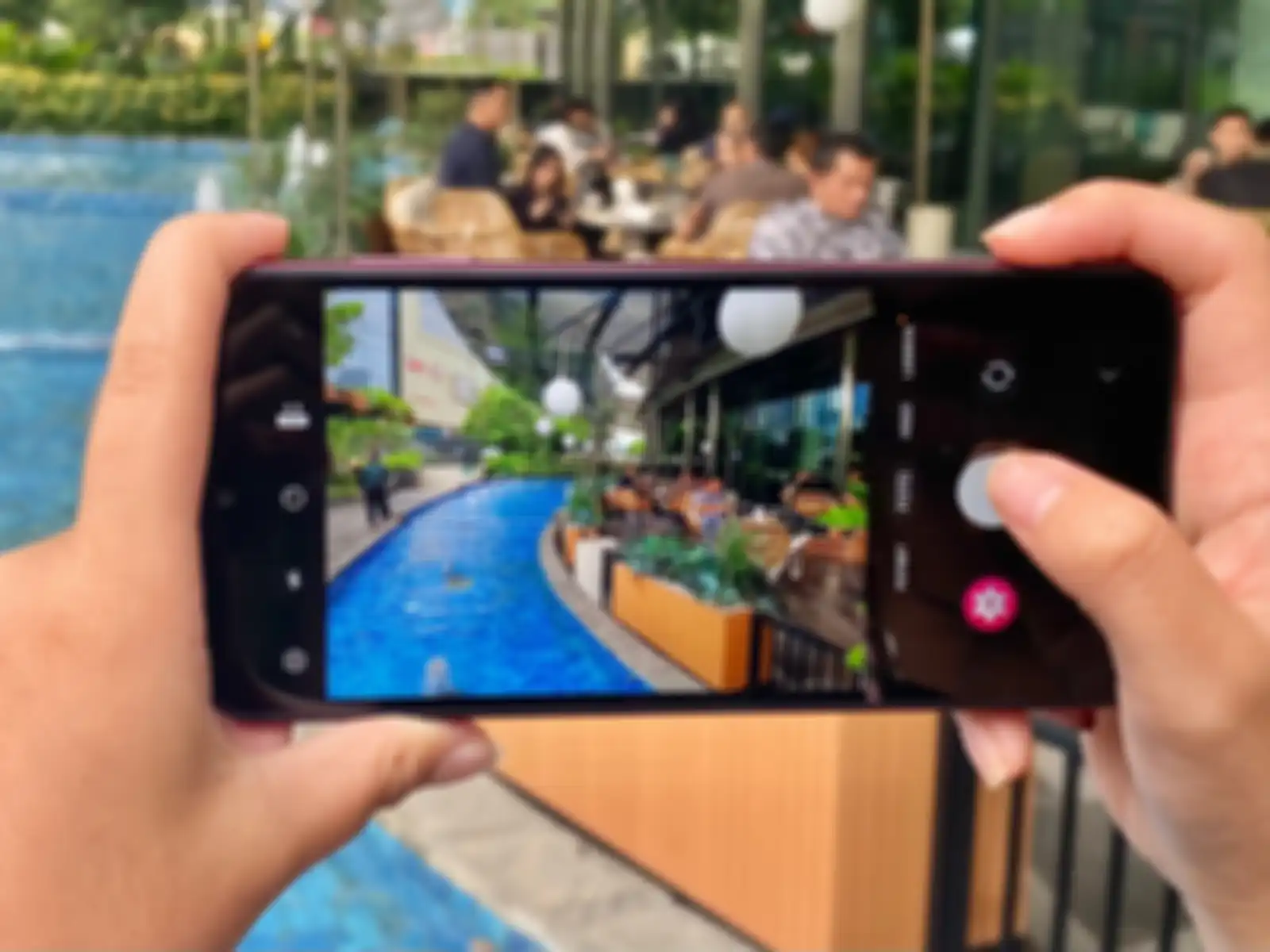 Ilustrasi membuat konten dengan Samsung Galaxy A14 5G