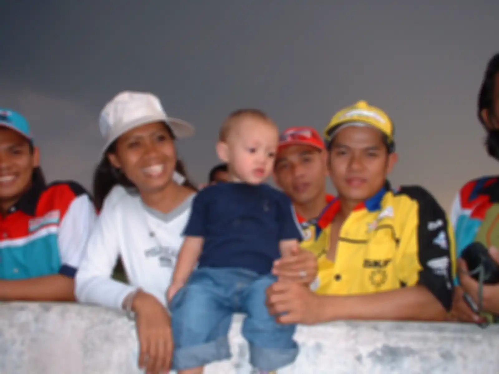 Ahmad Jayadi, Nyoman Paul kecil dan Ibunya Paul ketika November 2001 