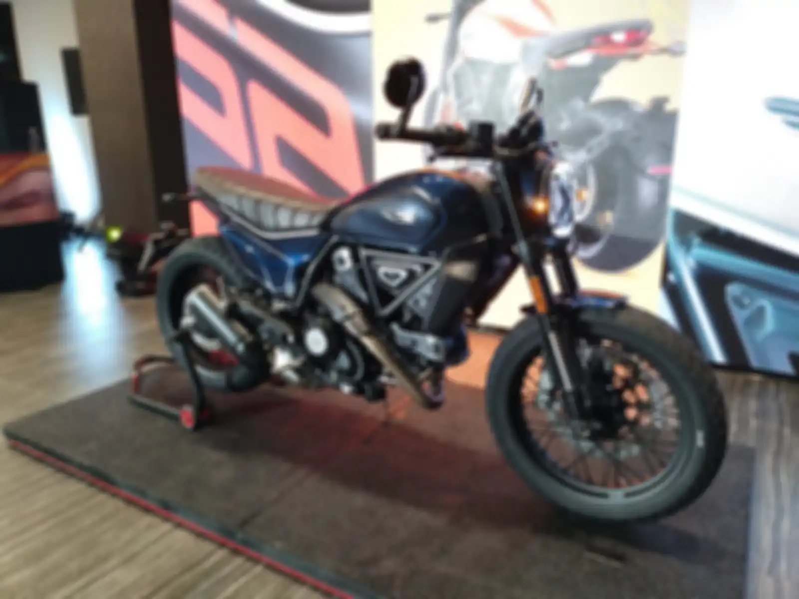 Ducati Scrambler tipe Nightshift. 