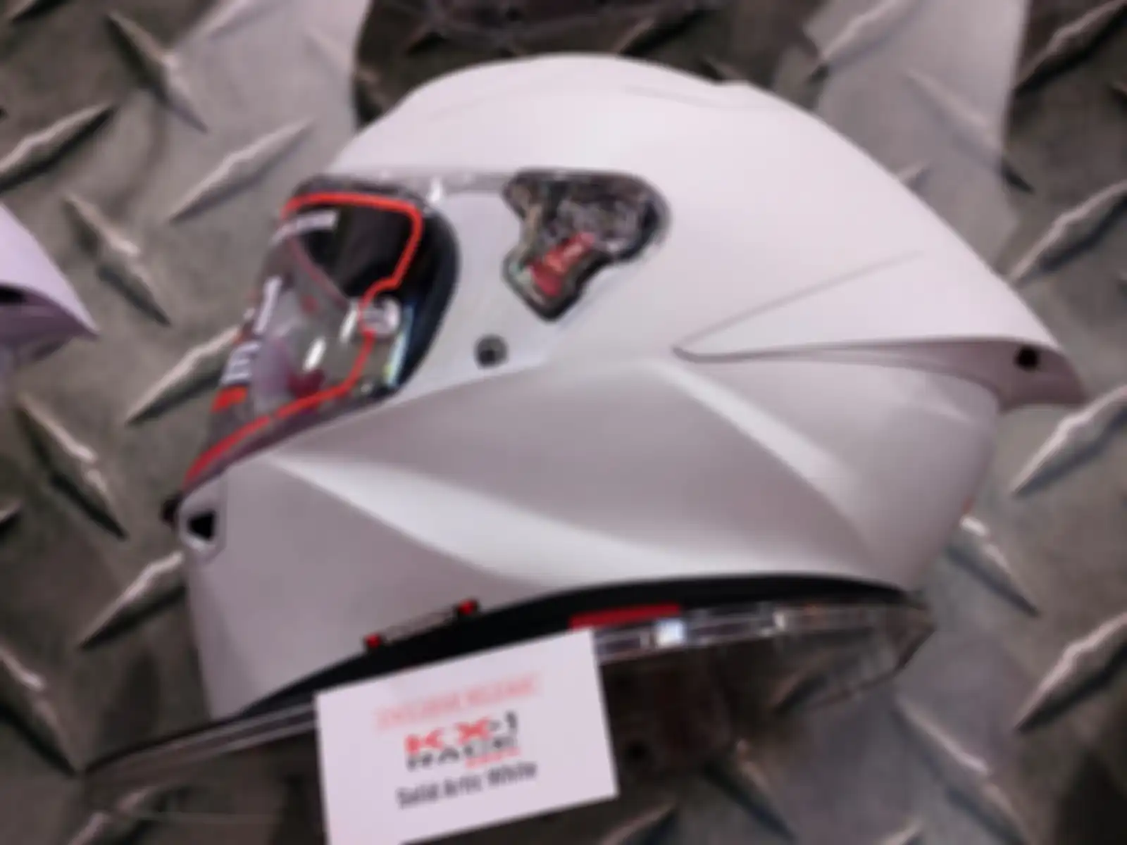 KYT KX-1 Race GP pakai spoiler juga untuk aerodinamis 