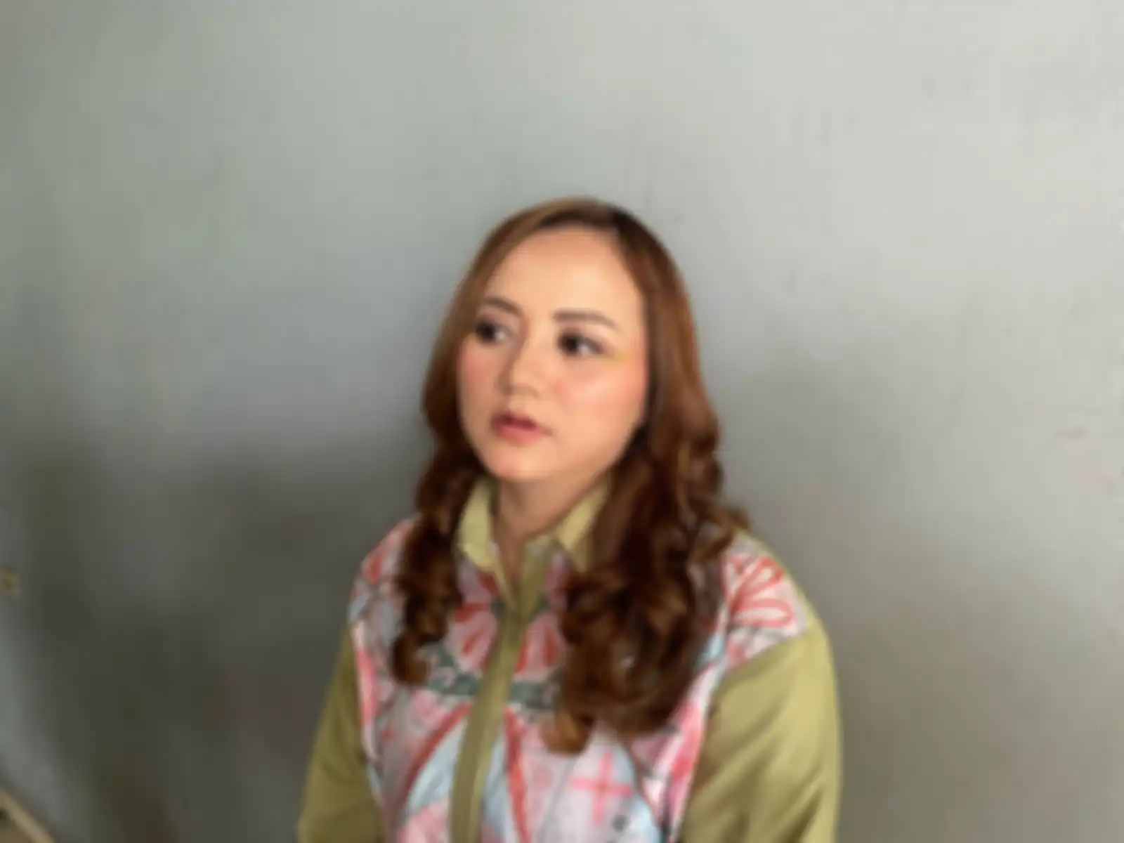 Mantan istri Kurnia Meiga, Azhiera Adzka Fathir saat Grid.ID temui di kawasam Tendean, Jakarta Selatan, Selasa (12/3/2024).