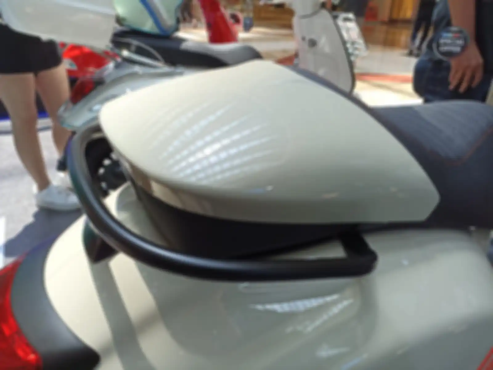 Cover single seater di Vespa GTV yang bikin Marco Bezzecchi jatuh di MotoGP Jepang 2023. 