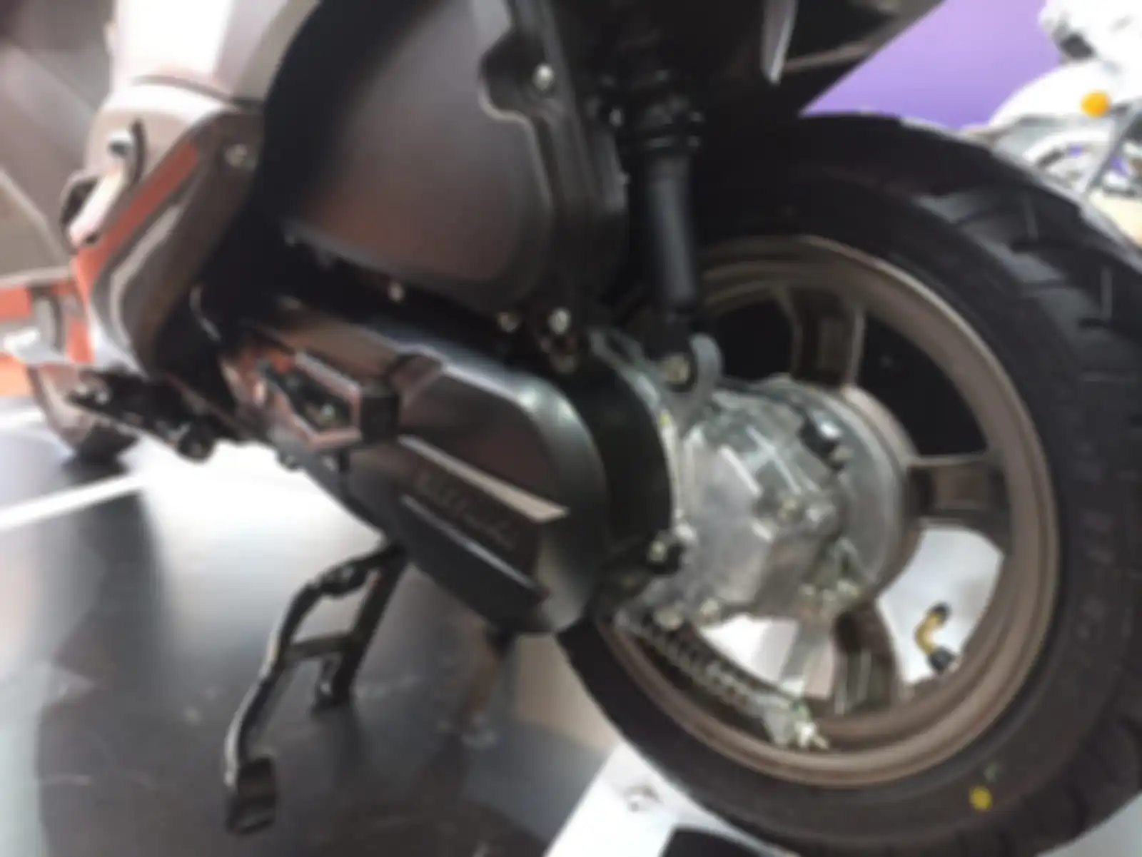 Oli mesin motor Suzuki Burgman Street 125 EX diklaim bisa tembus di atas 2000 Km.
