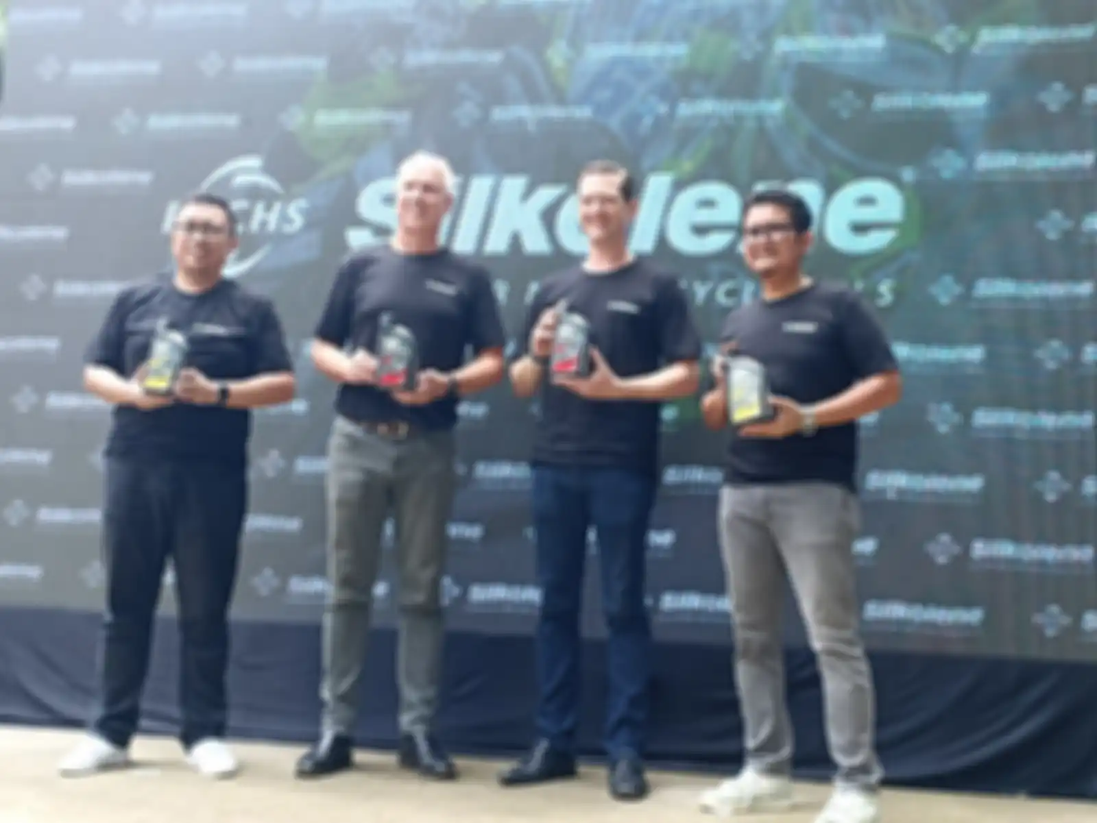 Peluncuran oli motor premium FUCHS Silkolene berteknologi Ester dan XP.